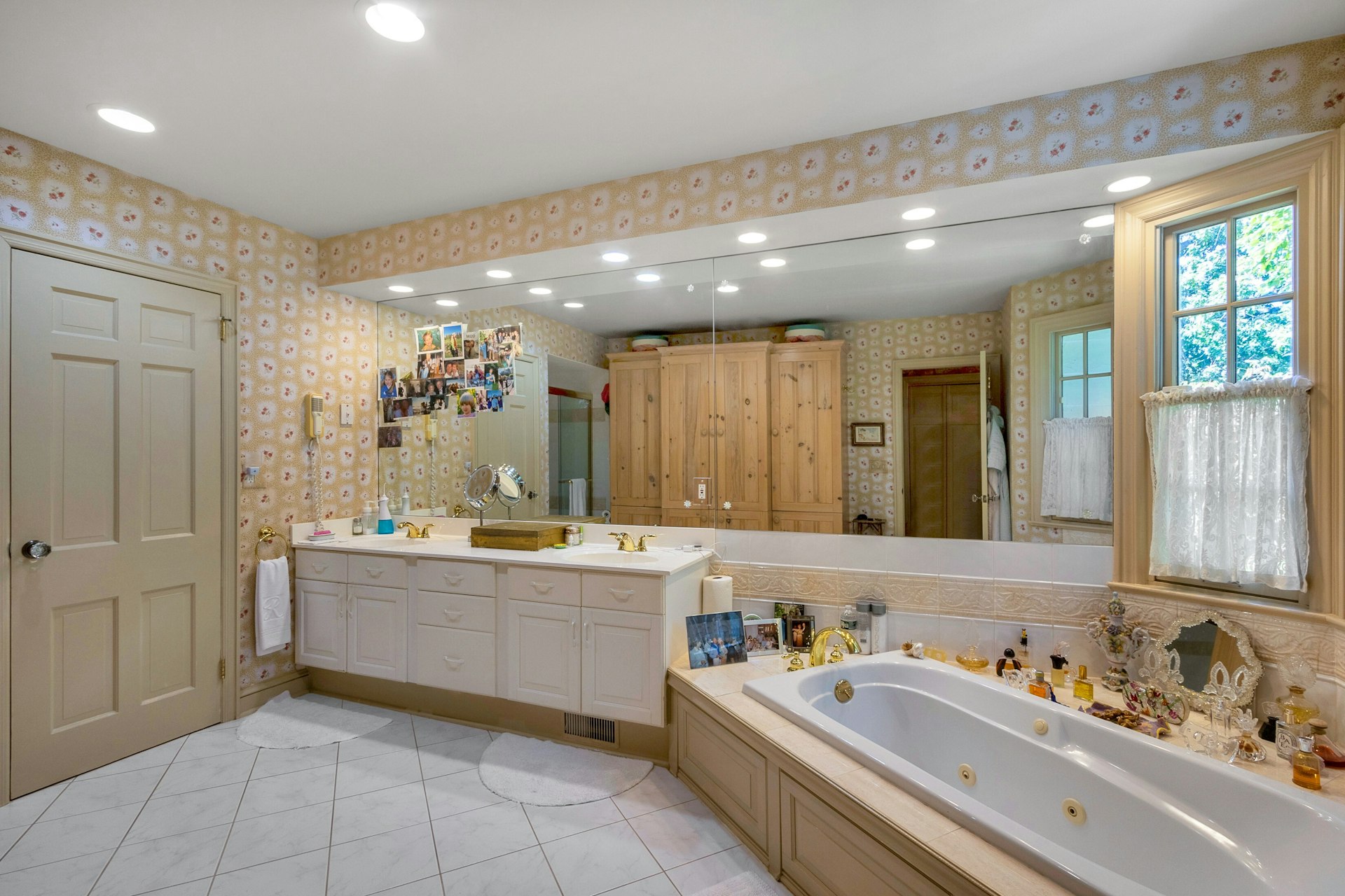 48 S Woodland Street