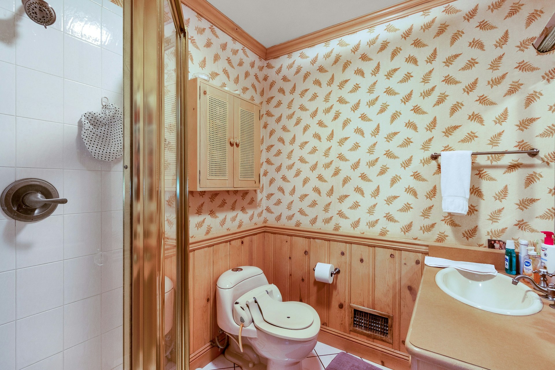 48 S Woodland Street