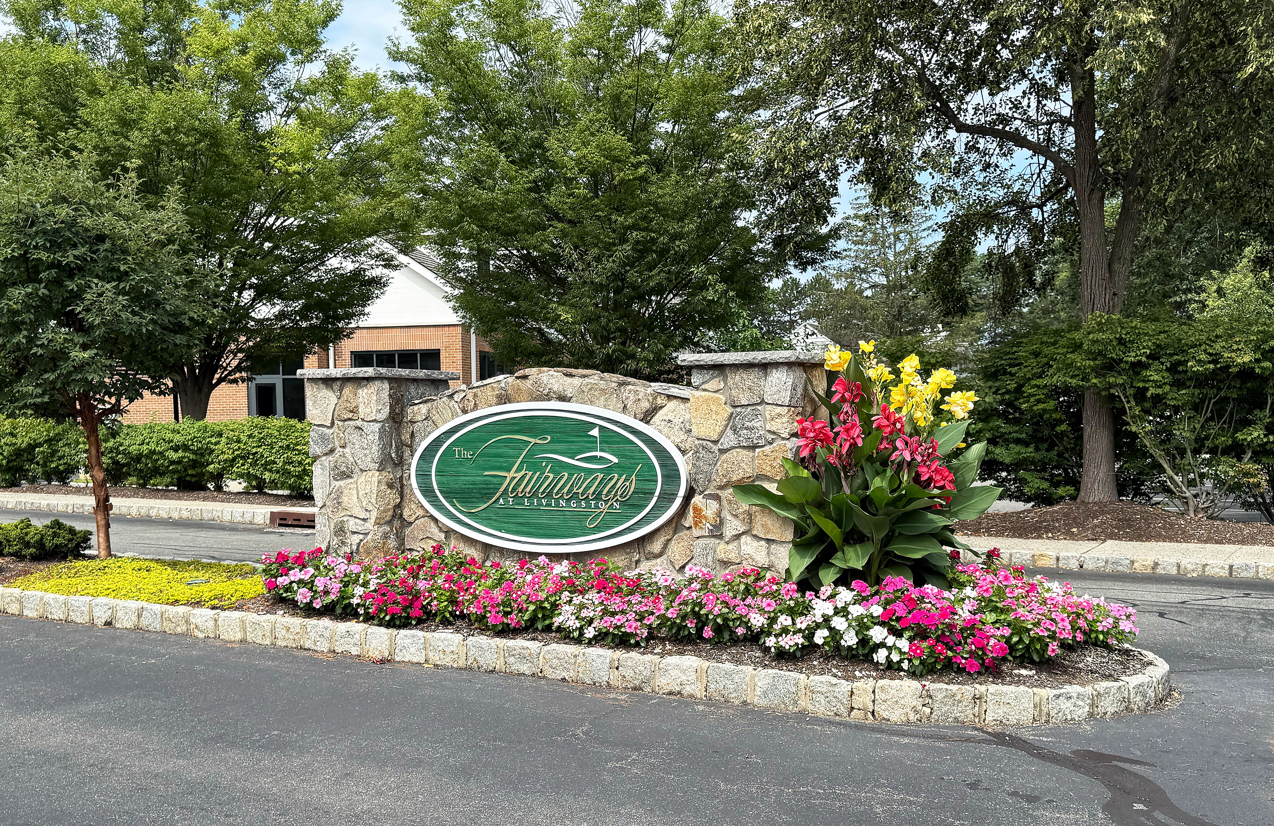 98 Winged Foot Drive 