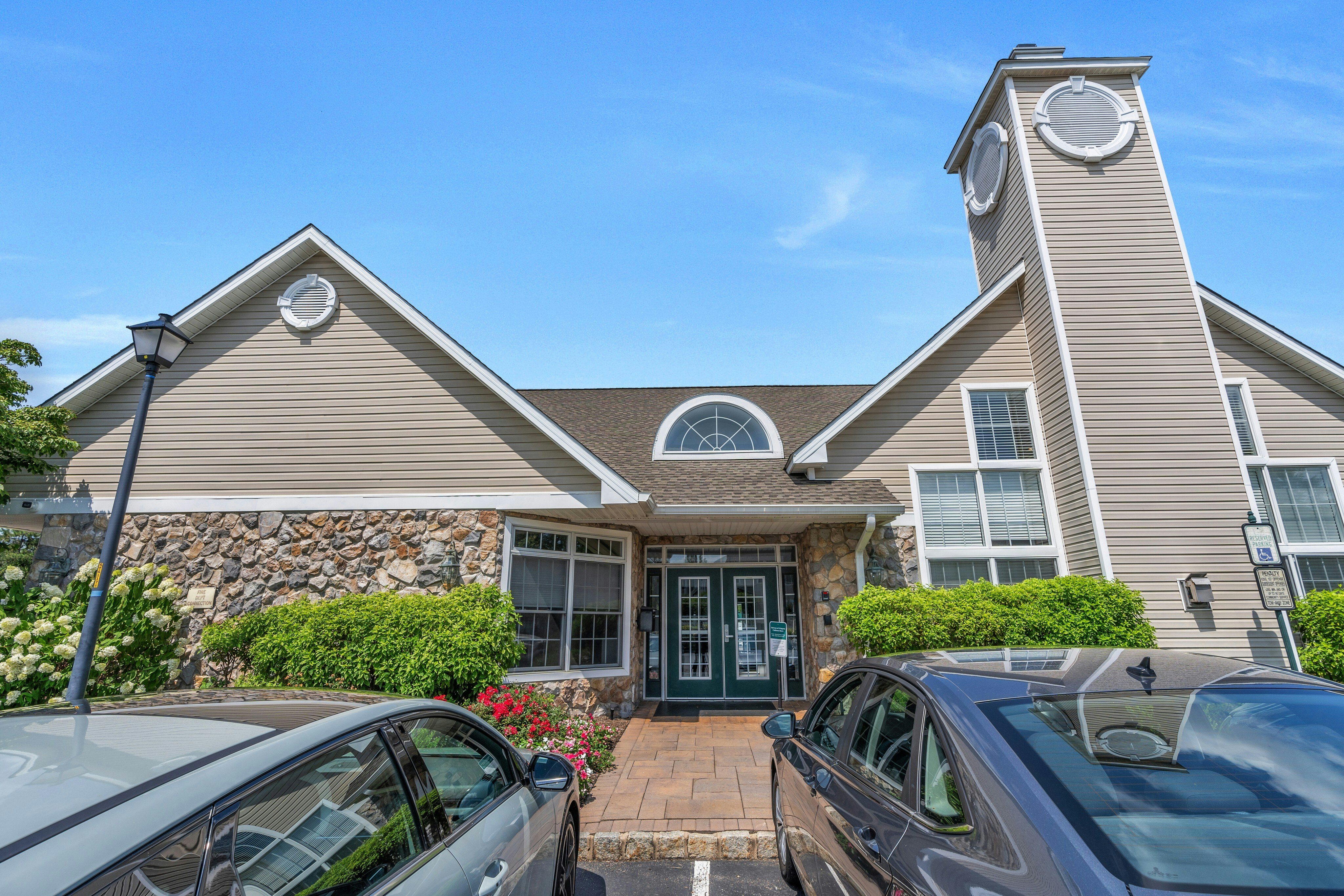 98 Winged Foot Drive 