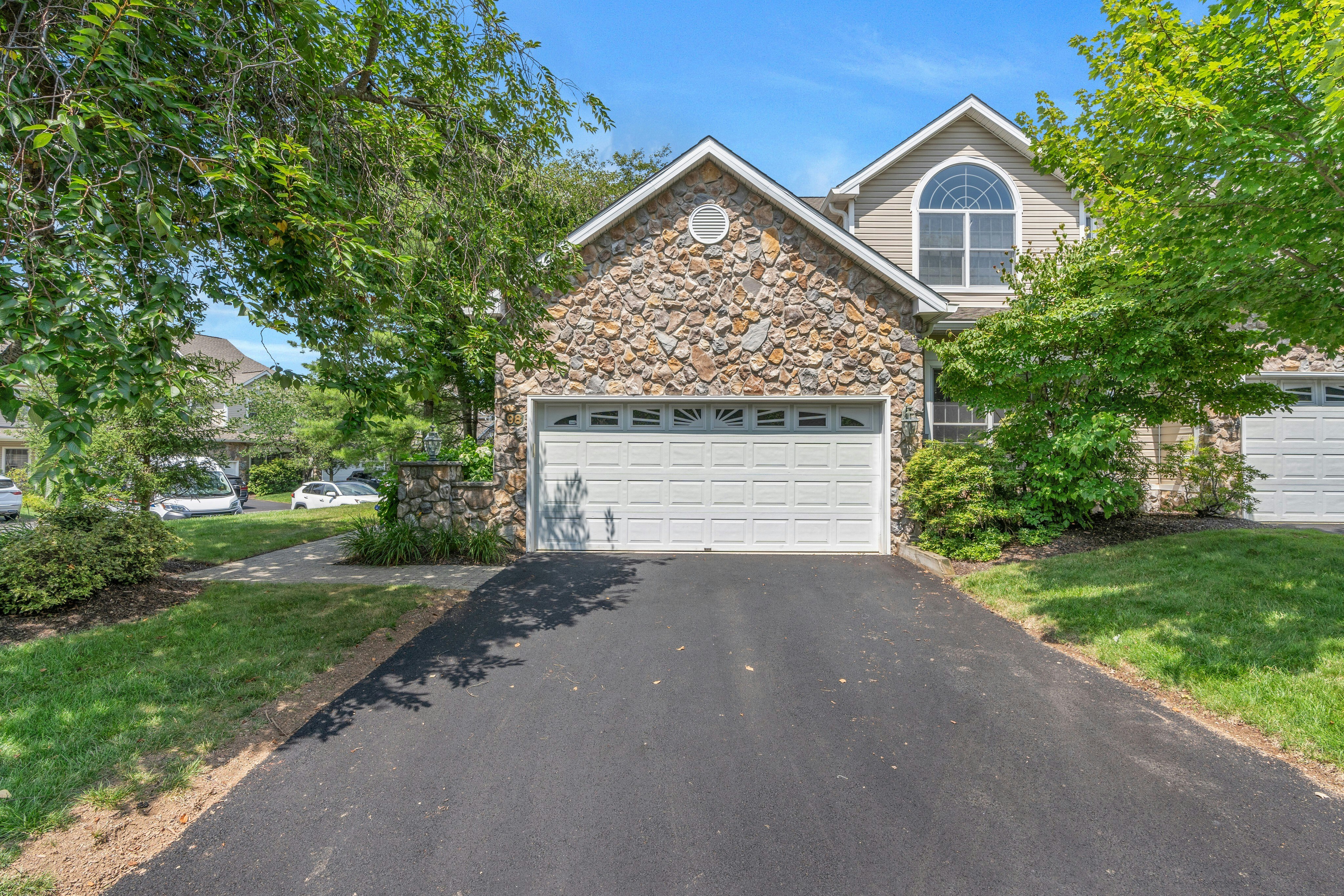 98 Winged Foot Drive 