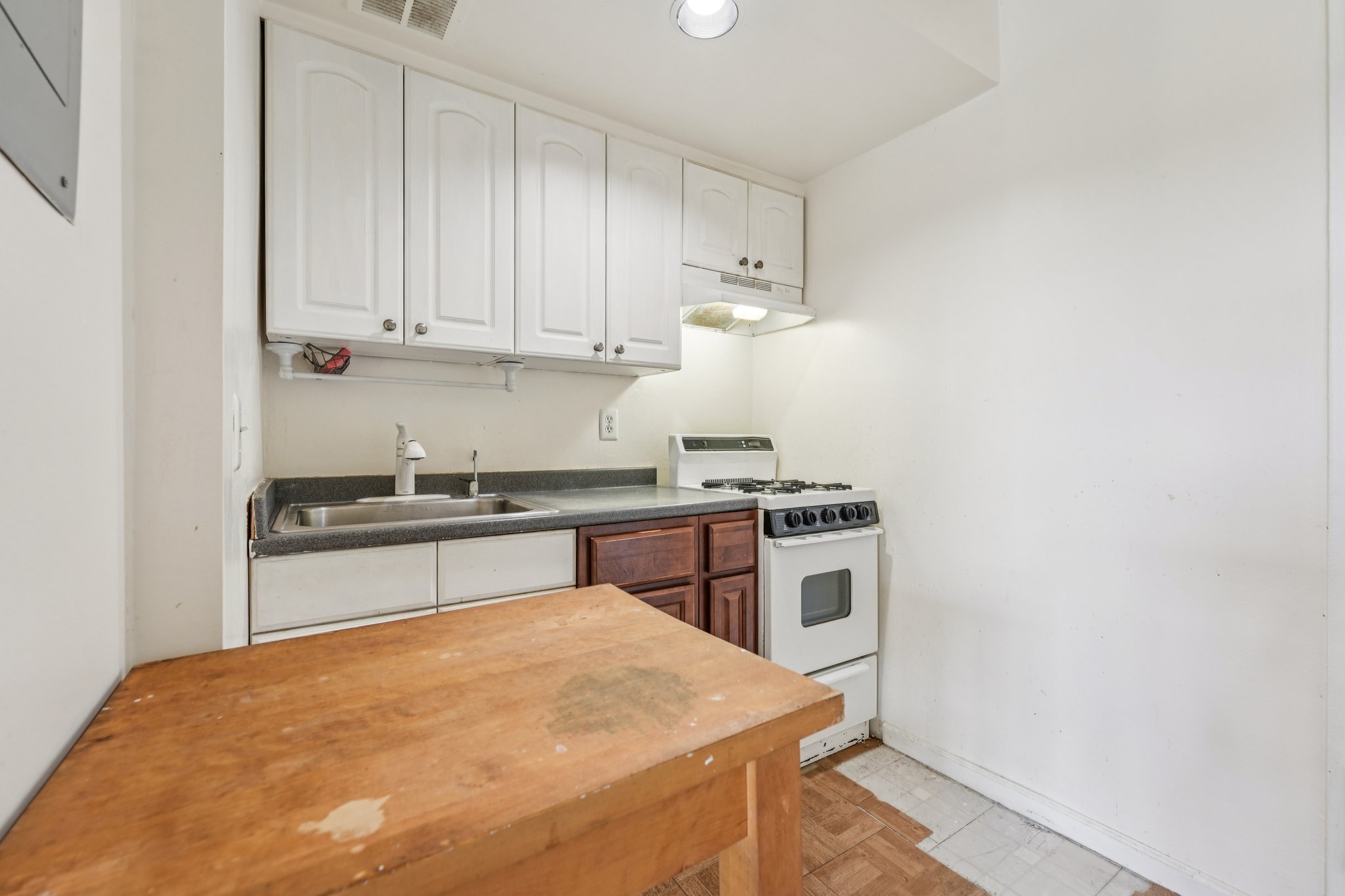 421 Park Place #5H 