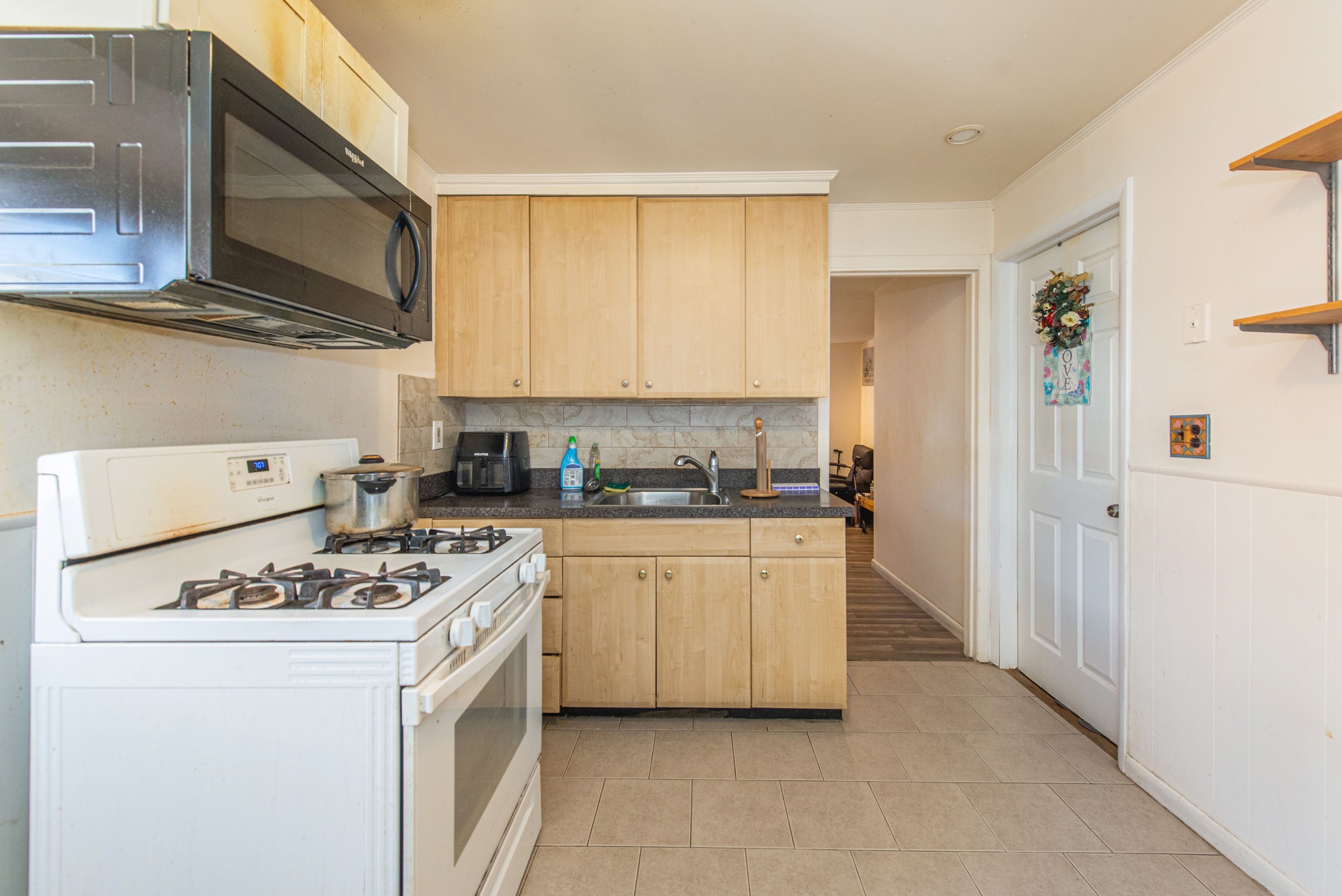 16 Coolidge Place 