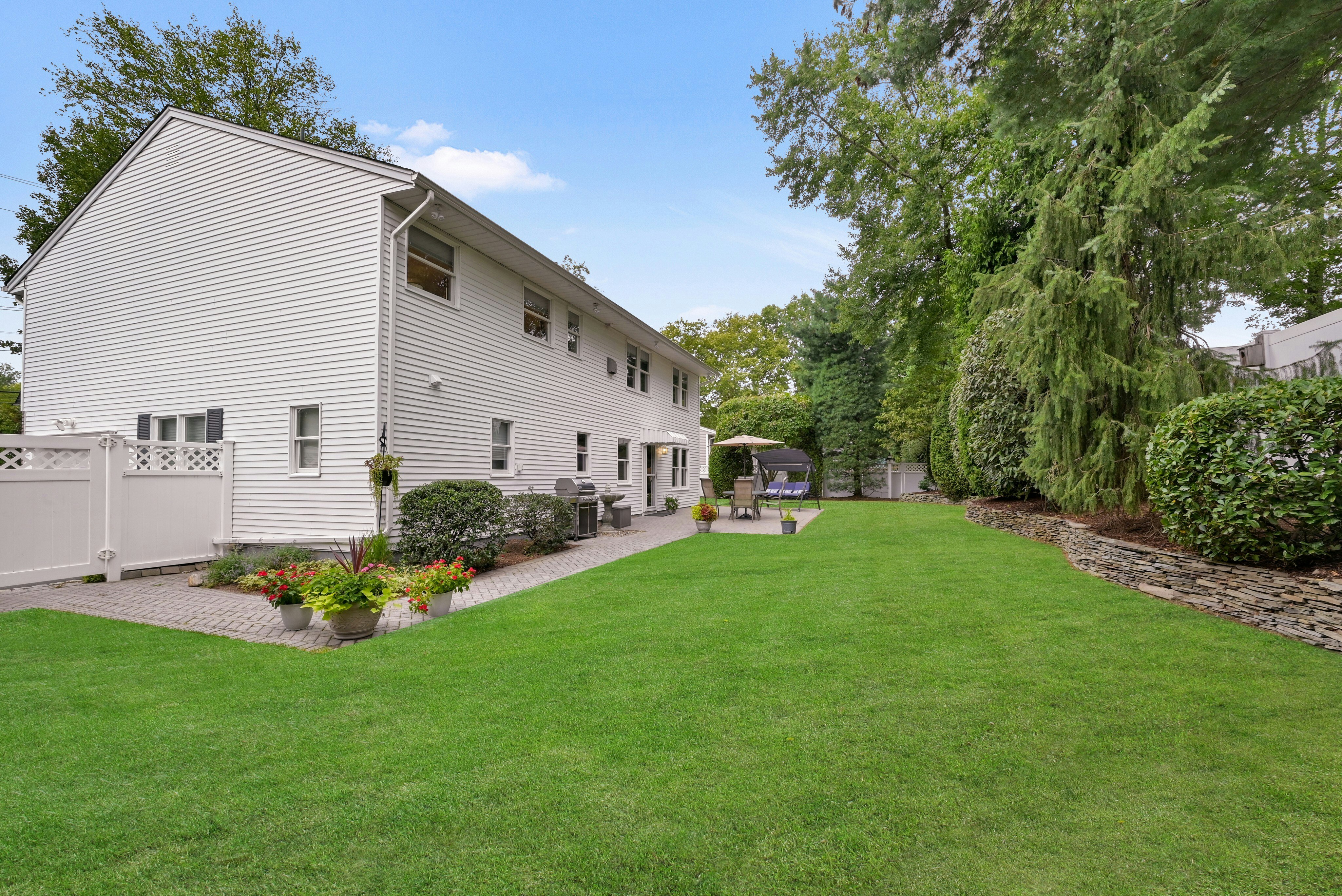 610 Hillsdale Avenue 