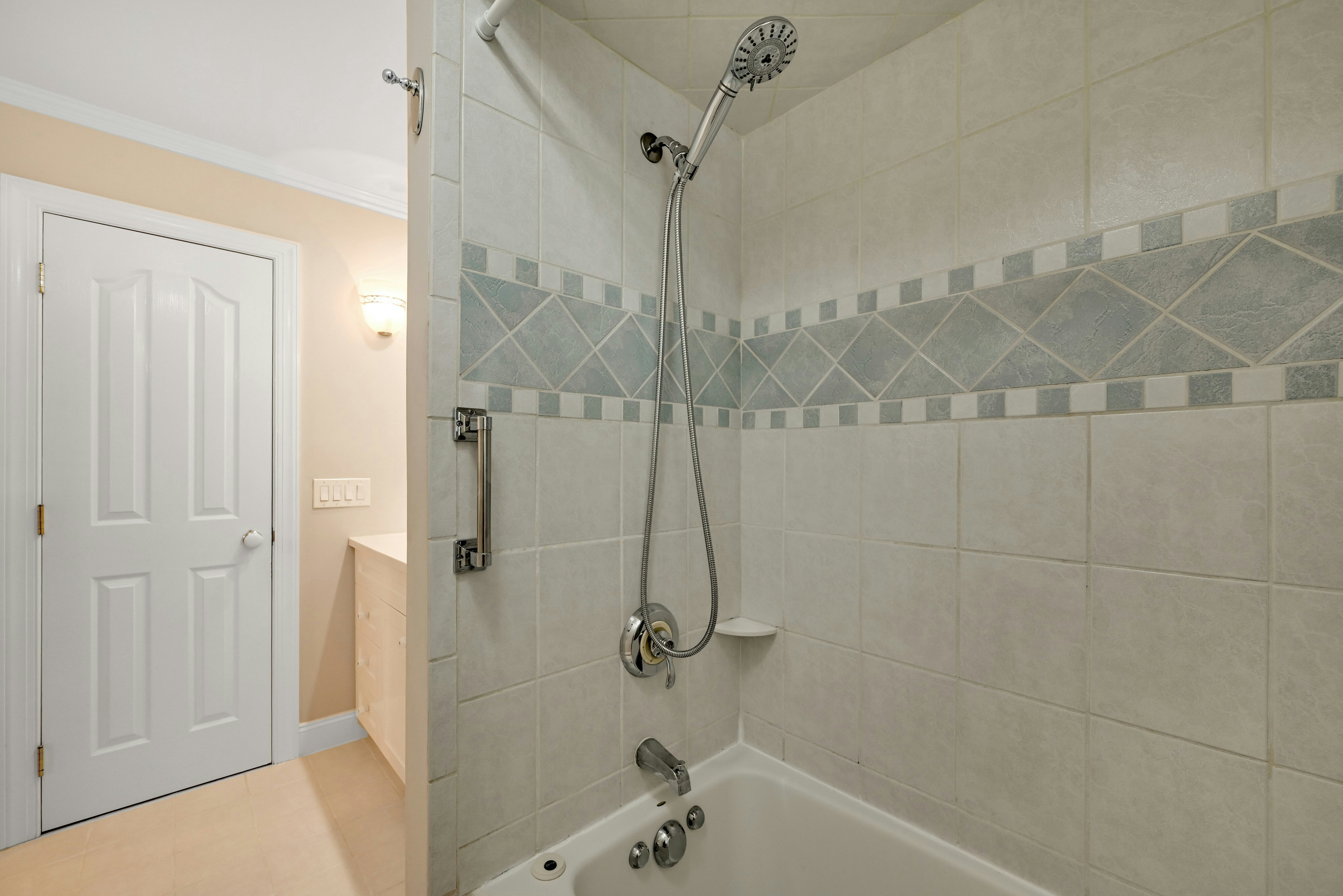 610 Hillsdale Avenue 