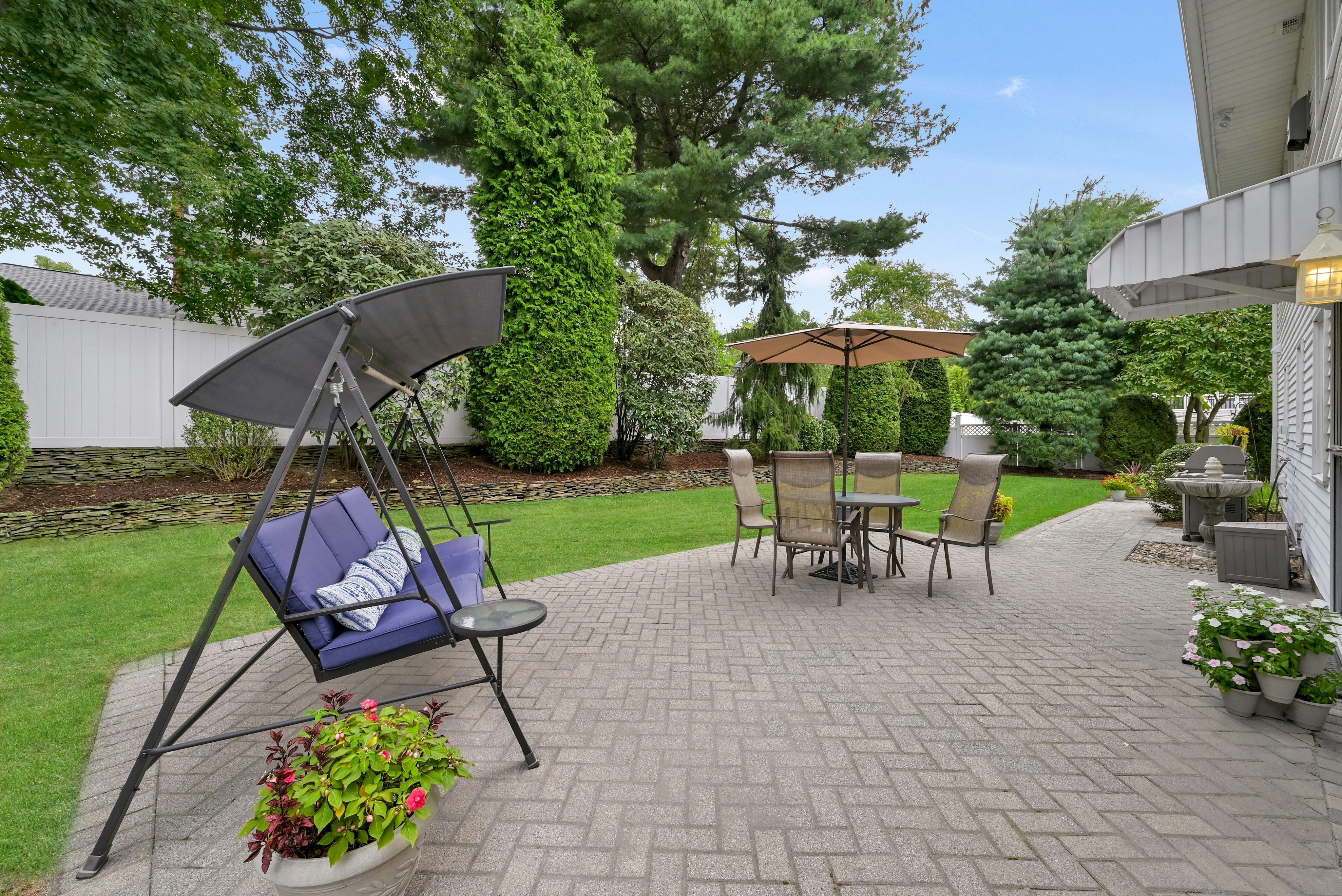 610 Hillsdale Avenue 