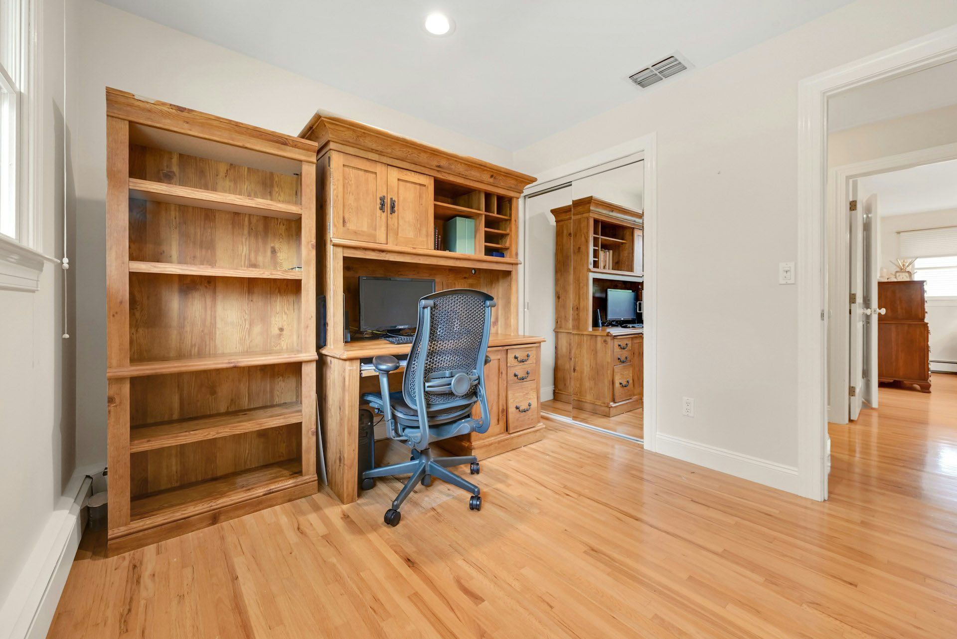 610 Hillsdale Avenue 