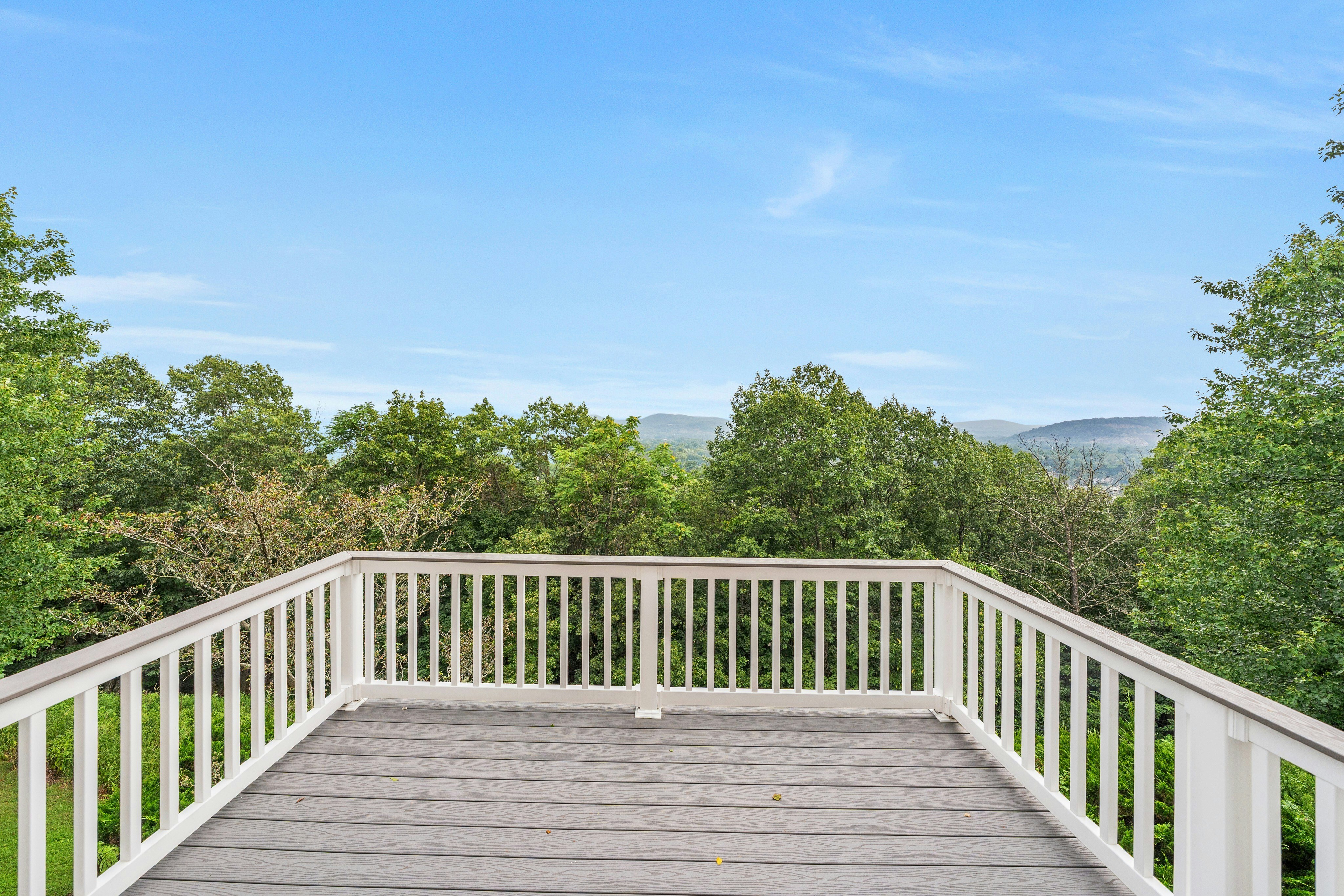 192 Ridge Drive 