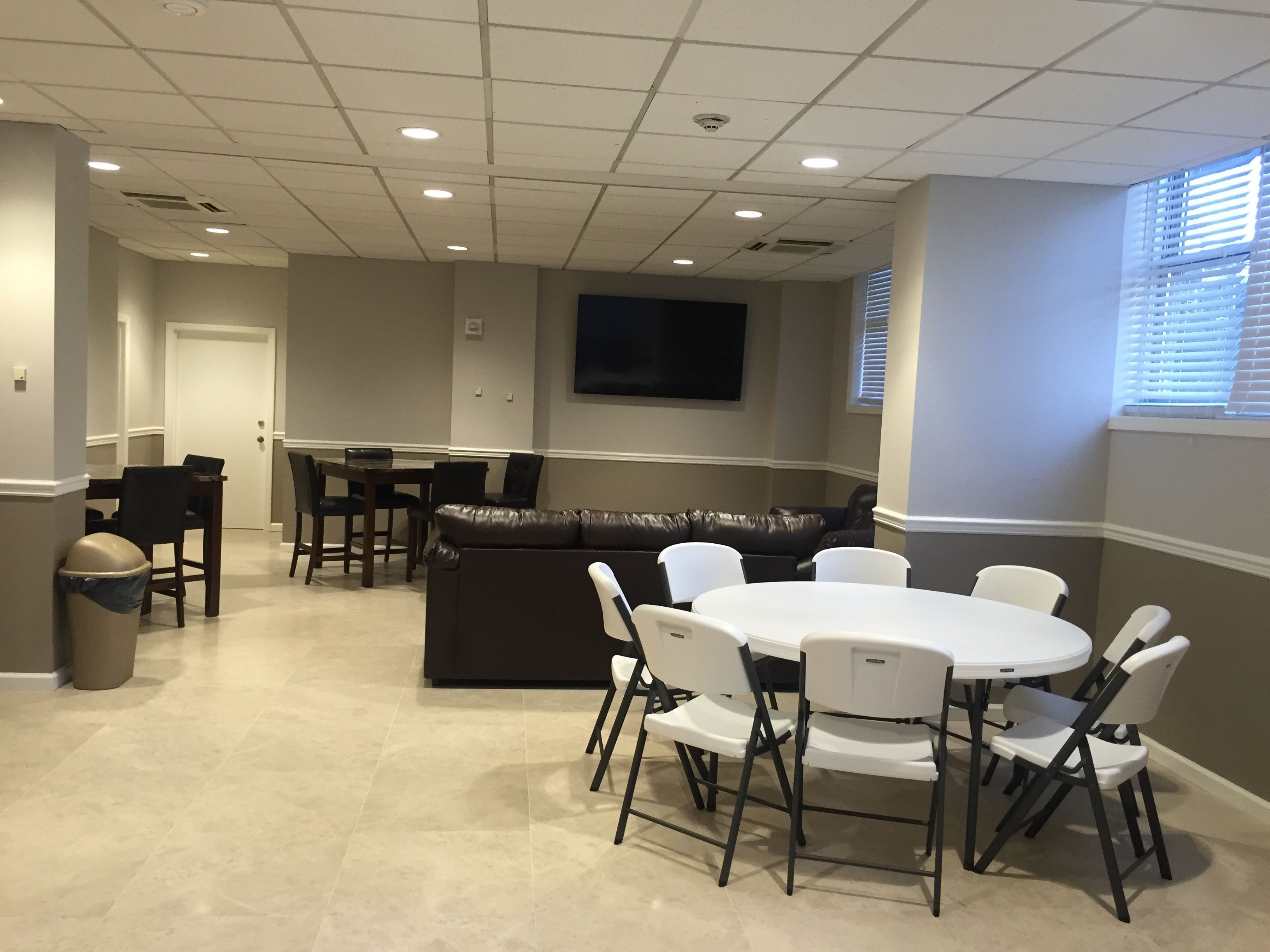 2000 Linwood Avenue Unit# #18M