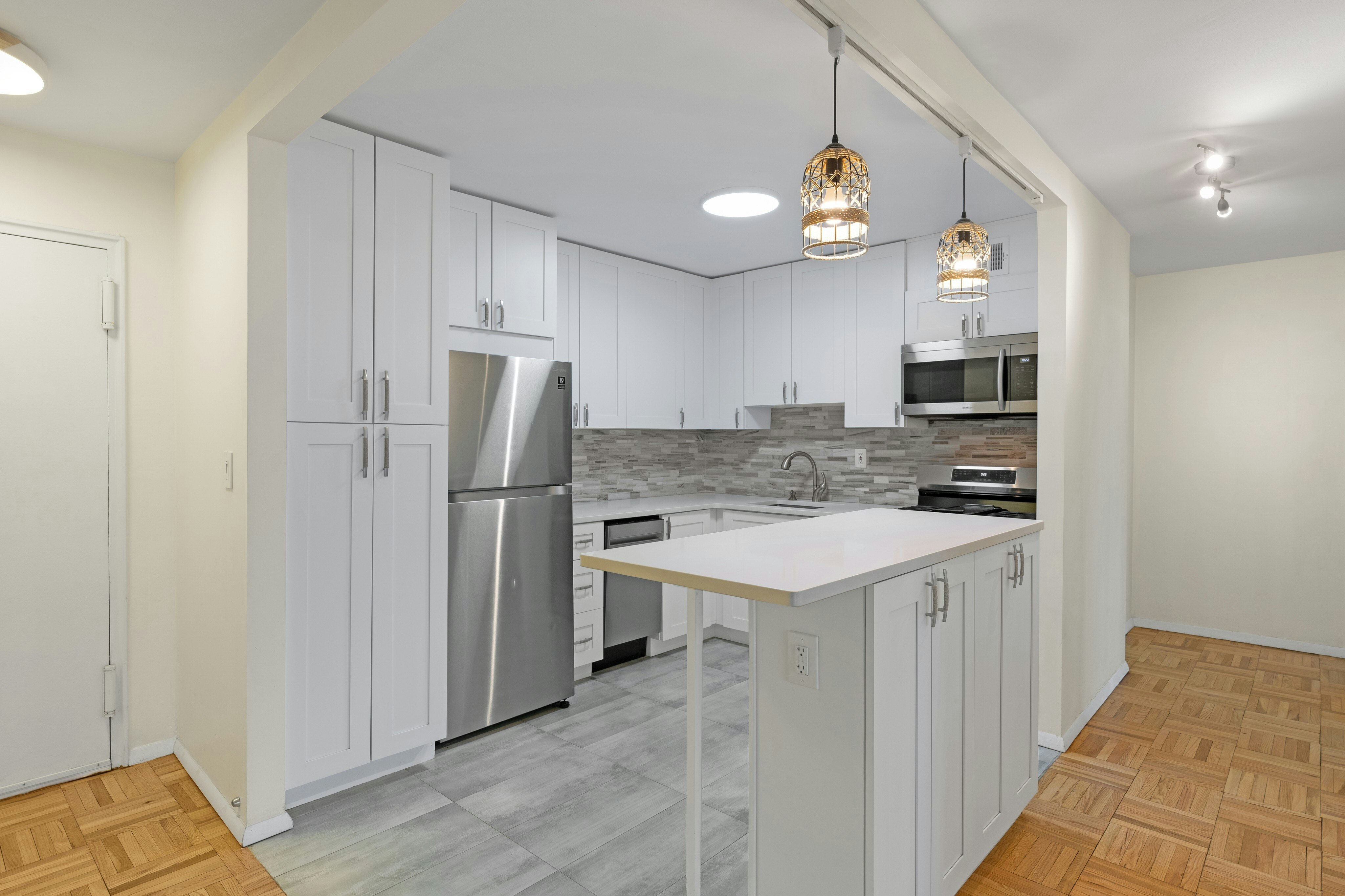 2000 Linwood Avenue Unit# #18M