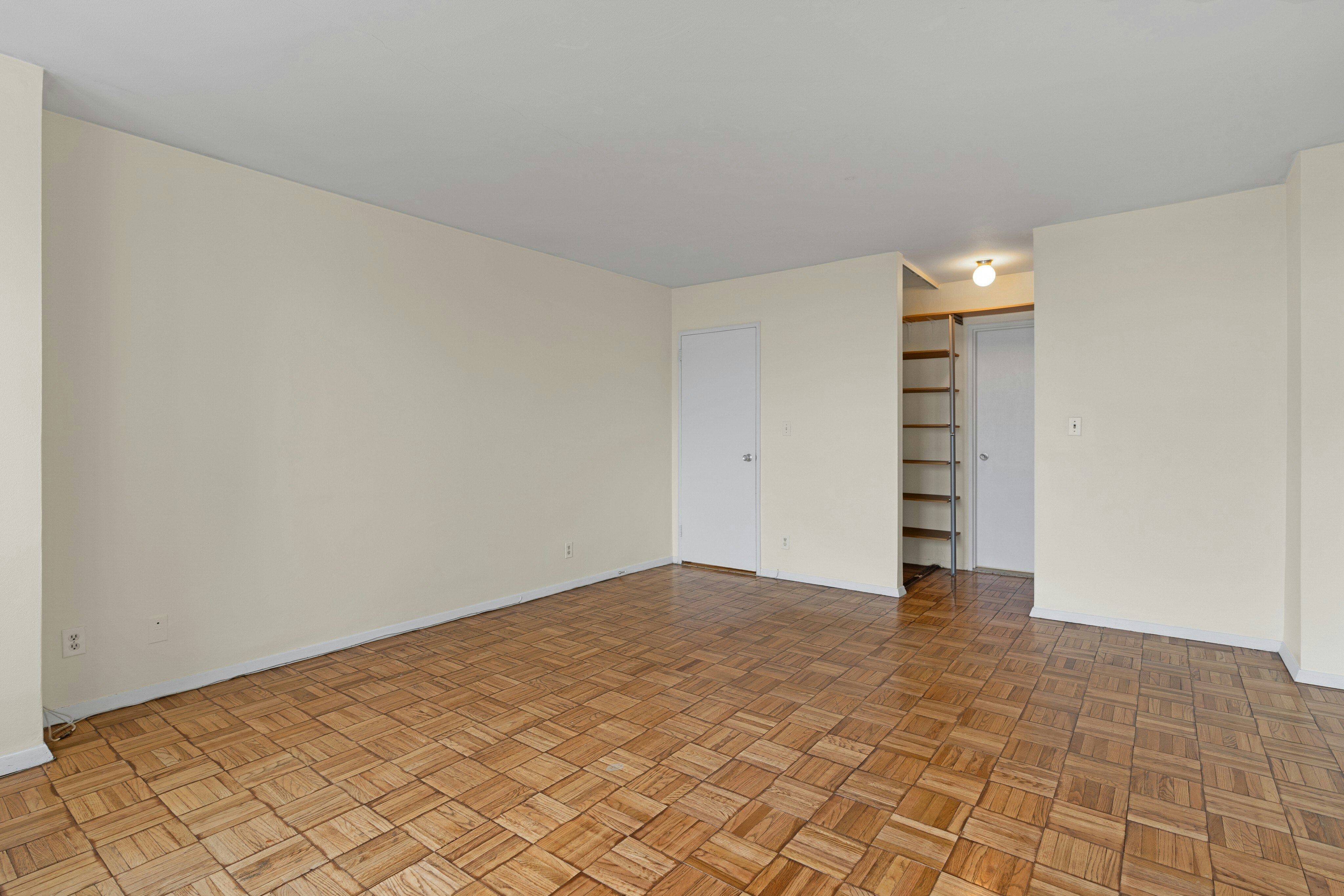 2000 Linwood Avenue Unit# #18M