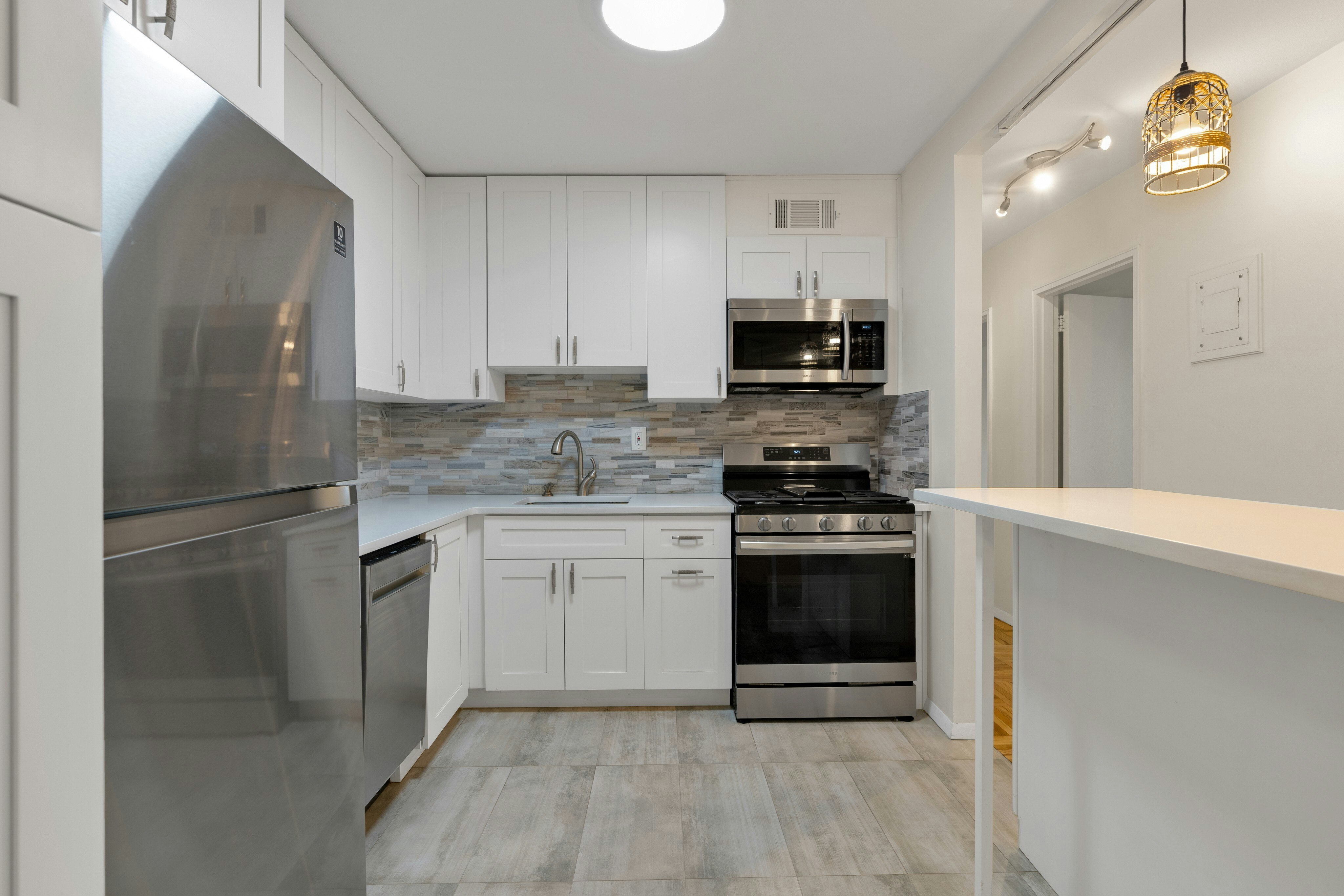 2000 Linwood Avenue Unit# #18M