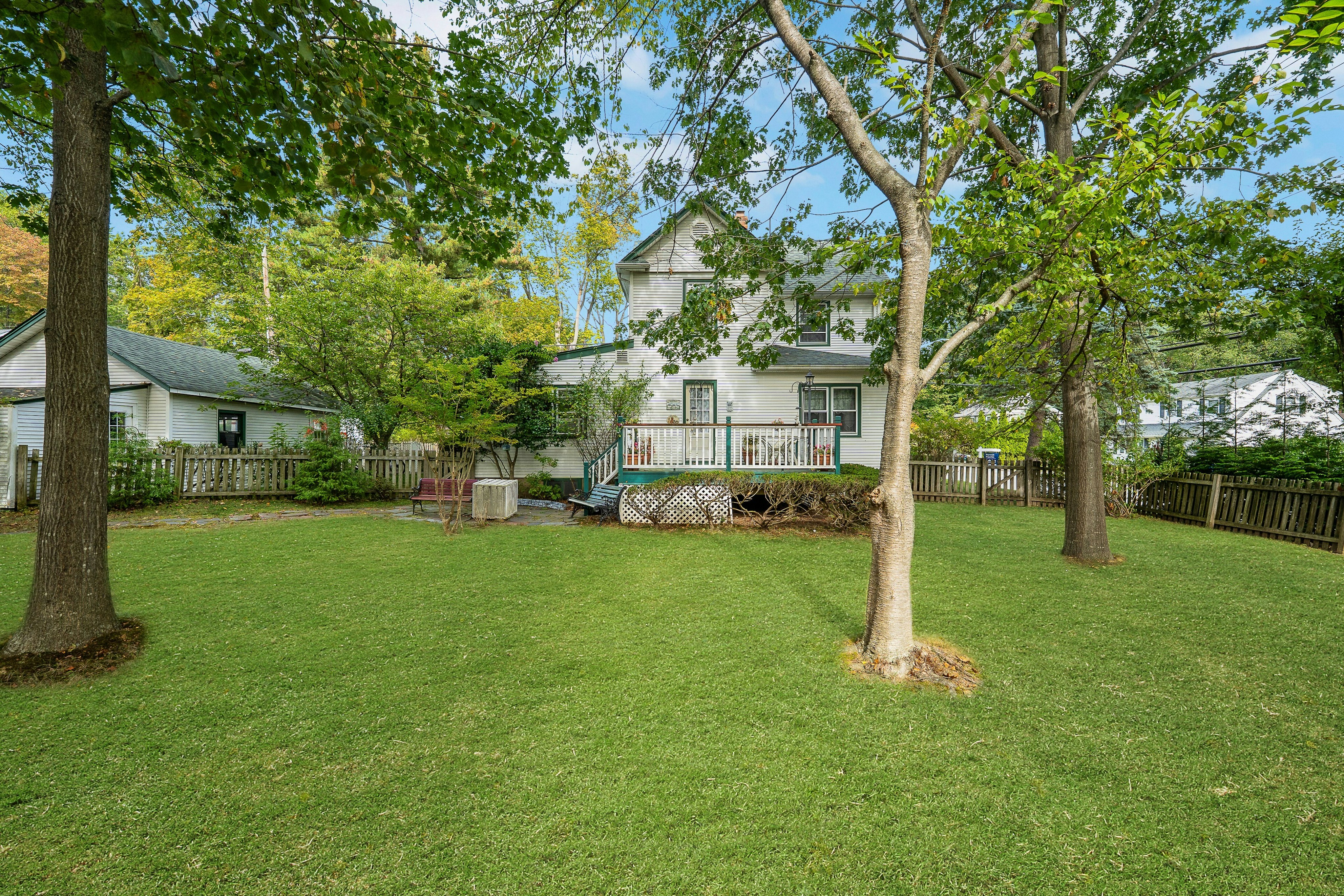 61 Jefferson Avenue 