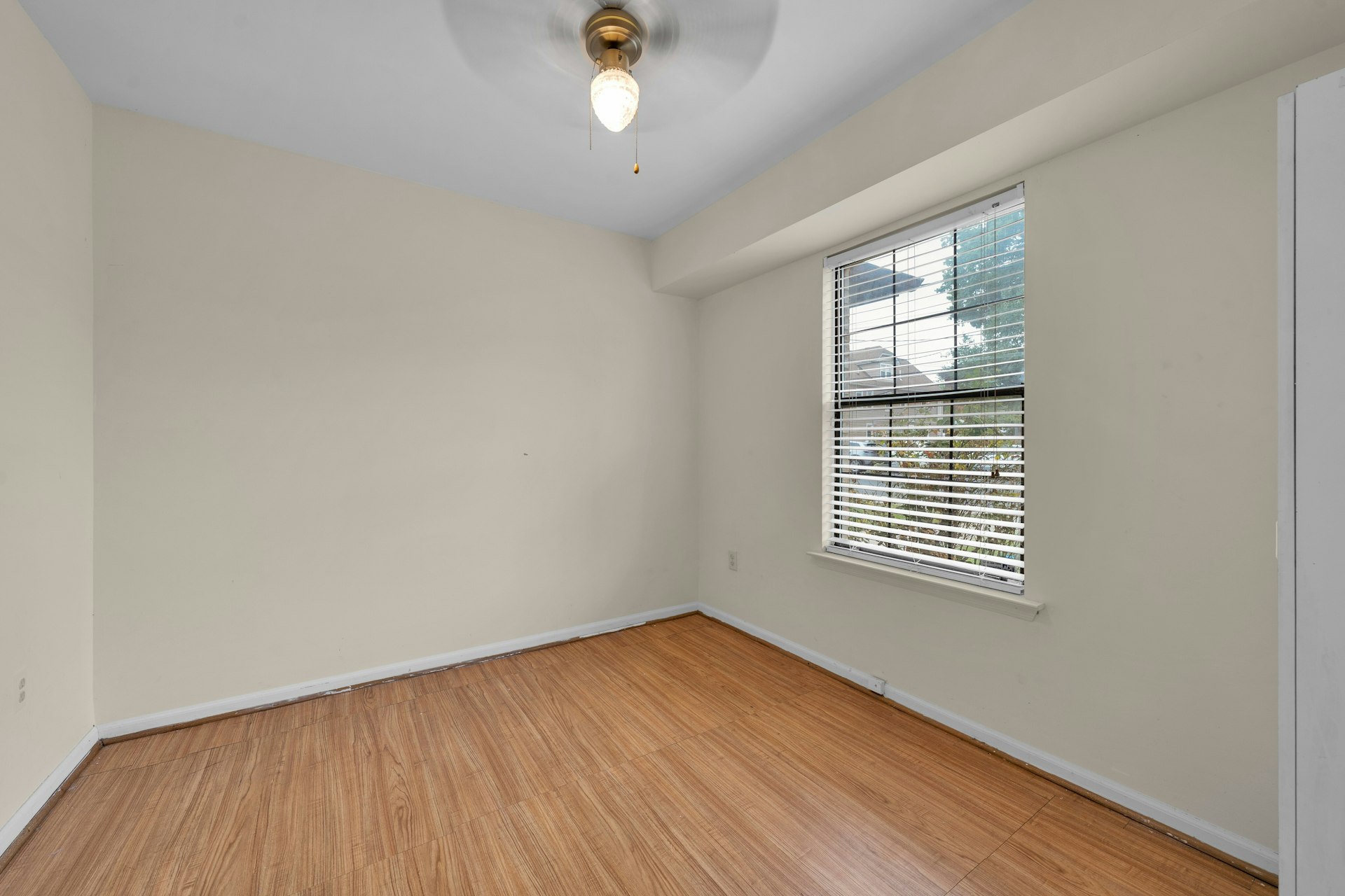 535-541 Bayway Ave 1D