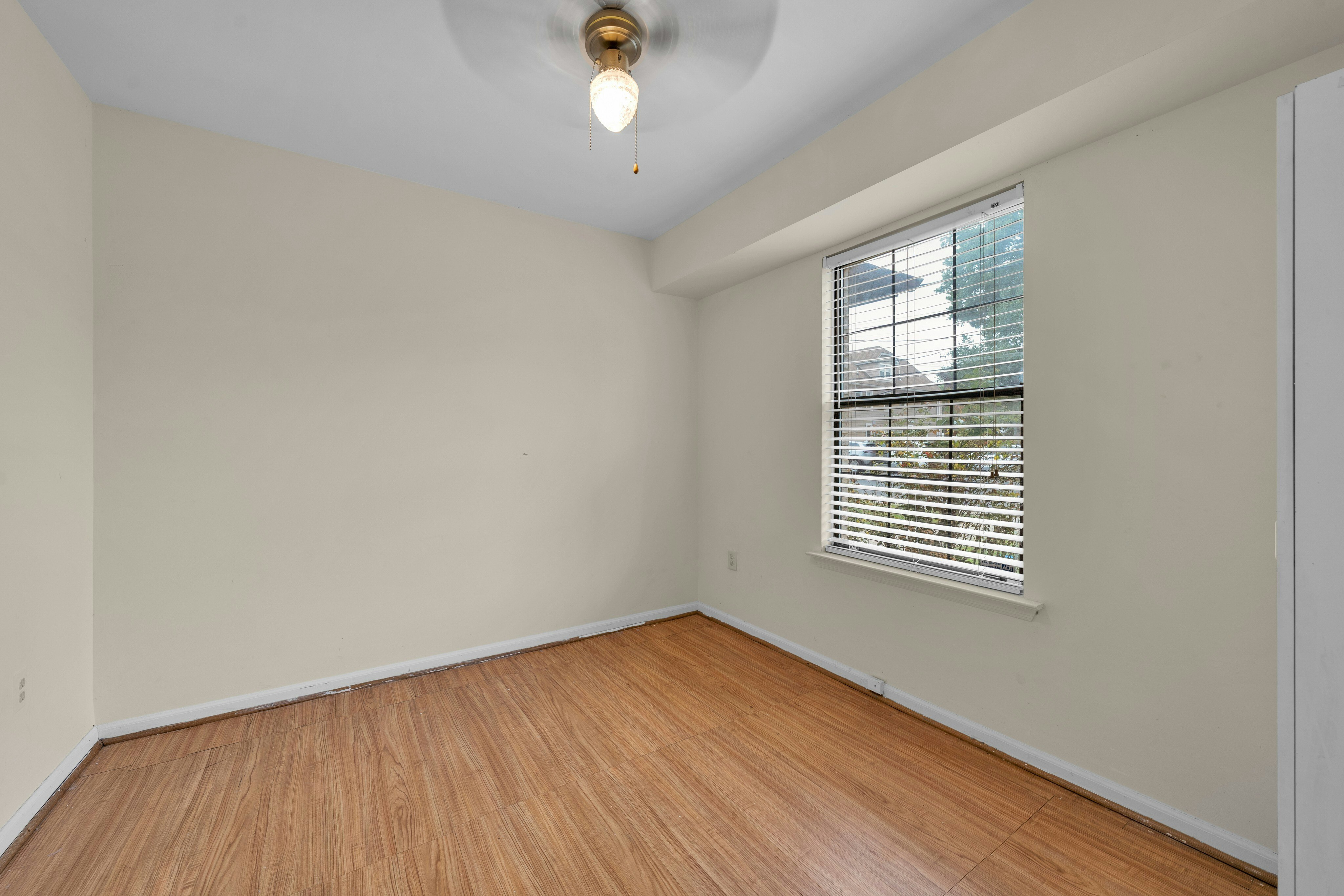 535-541 Bayway Ave 1D