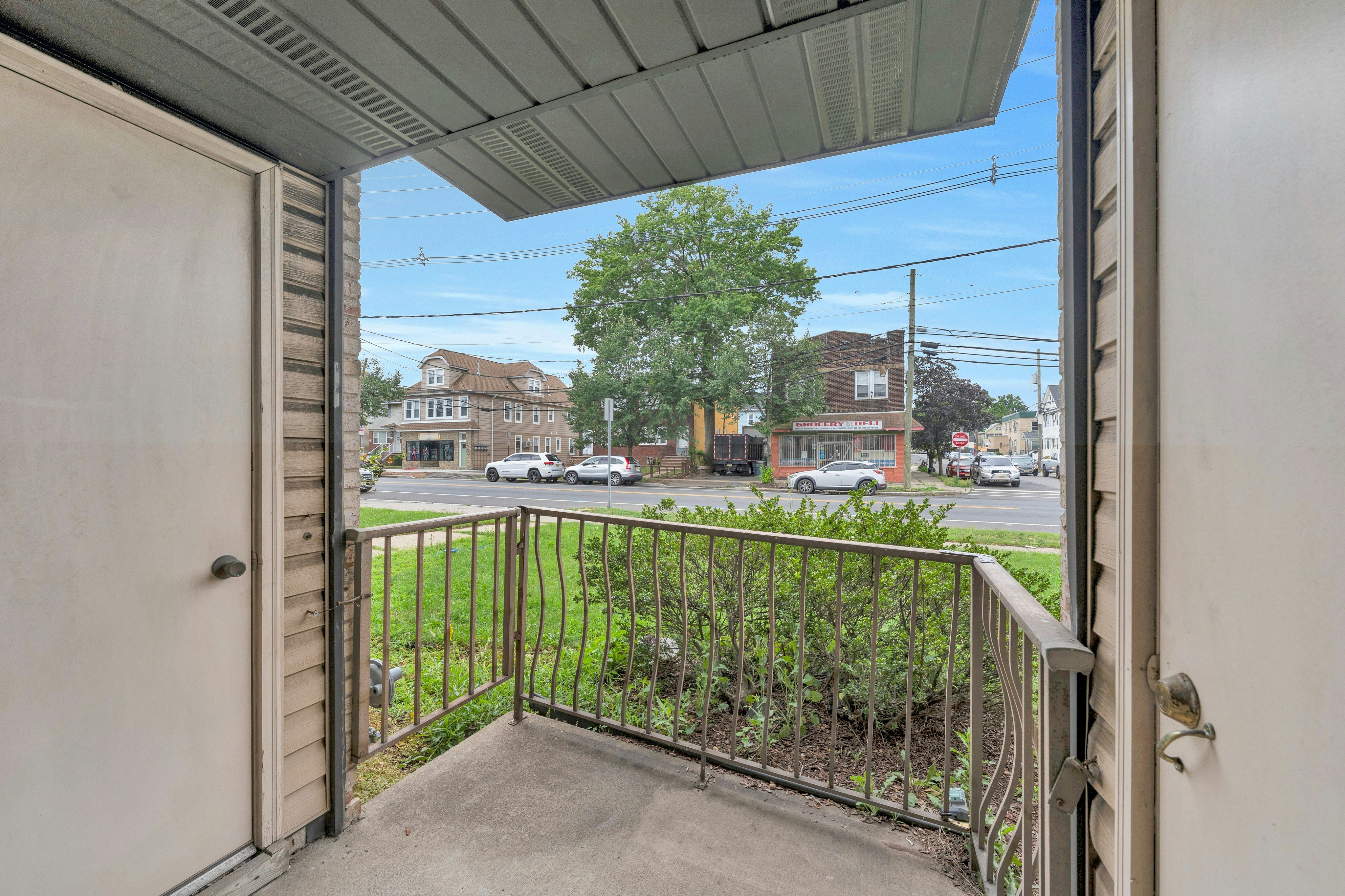 535-541 Bayway Ave 1D