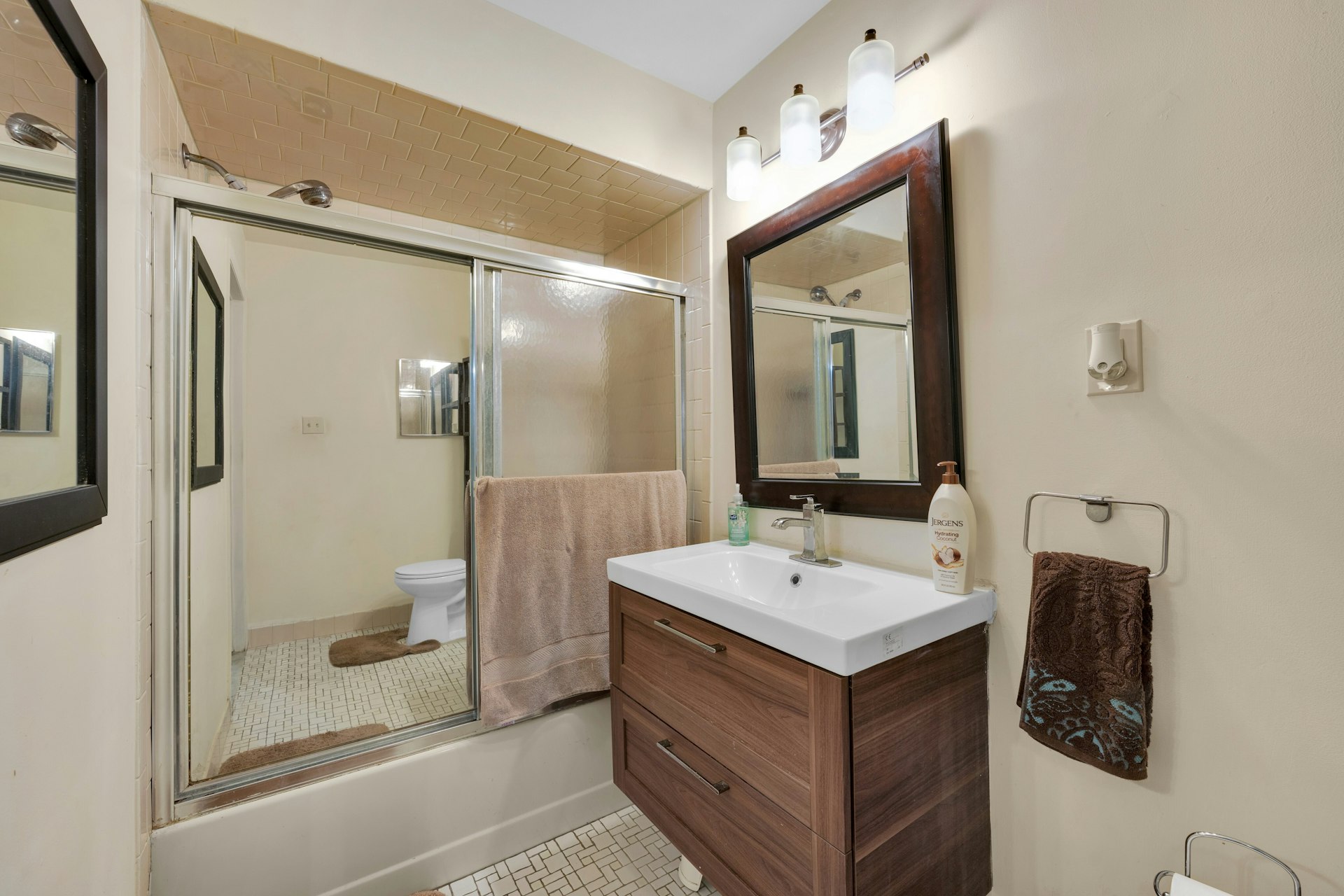 535-541 Bayway Ave 1D