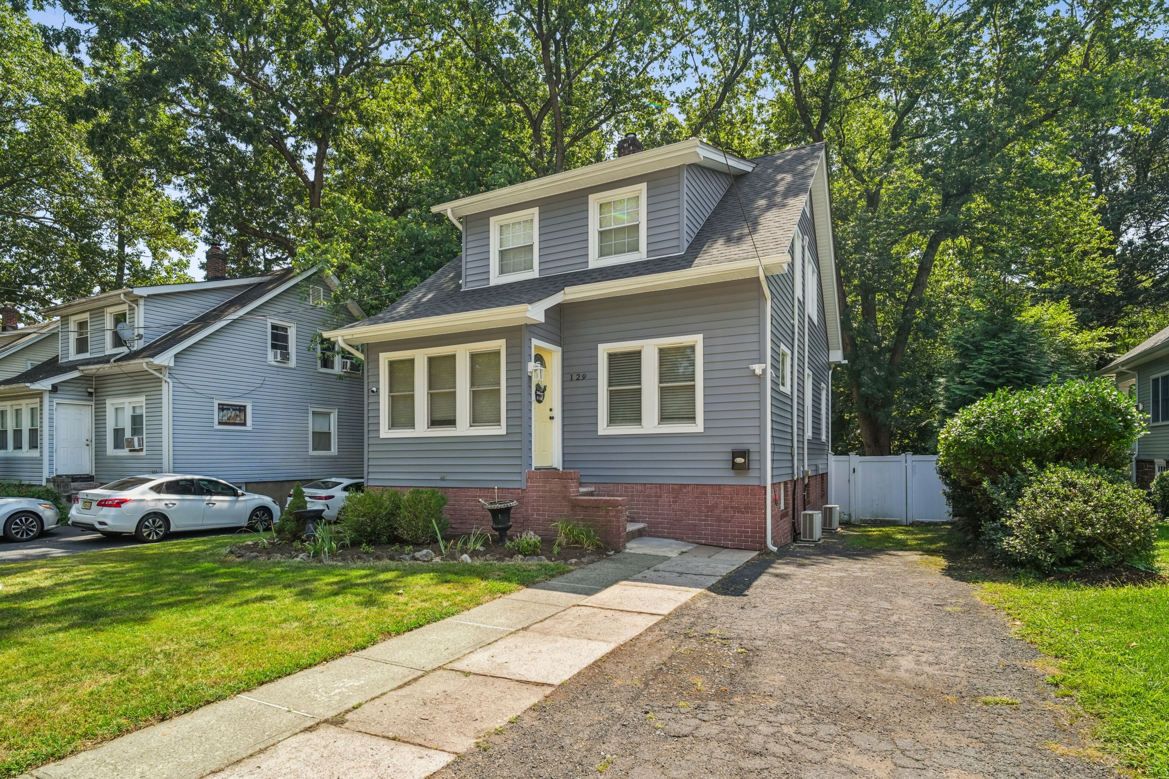129 Lake Street 