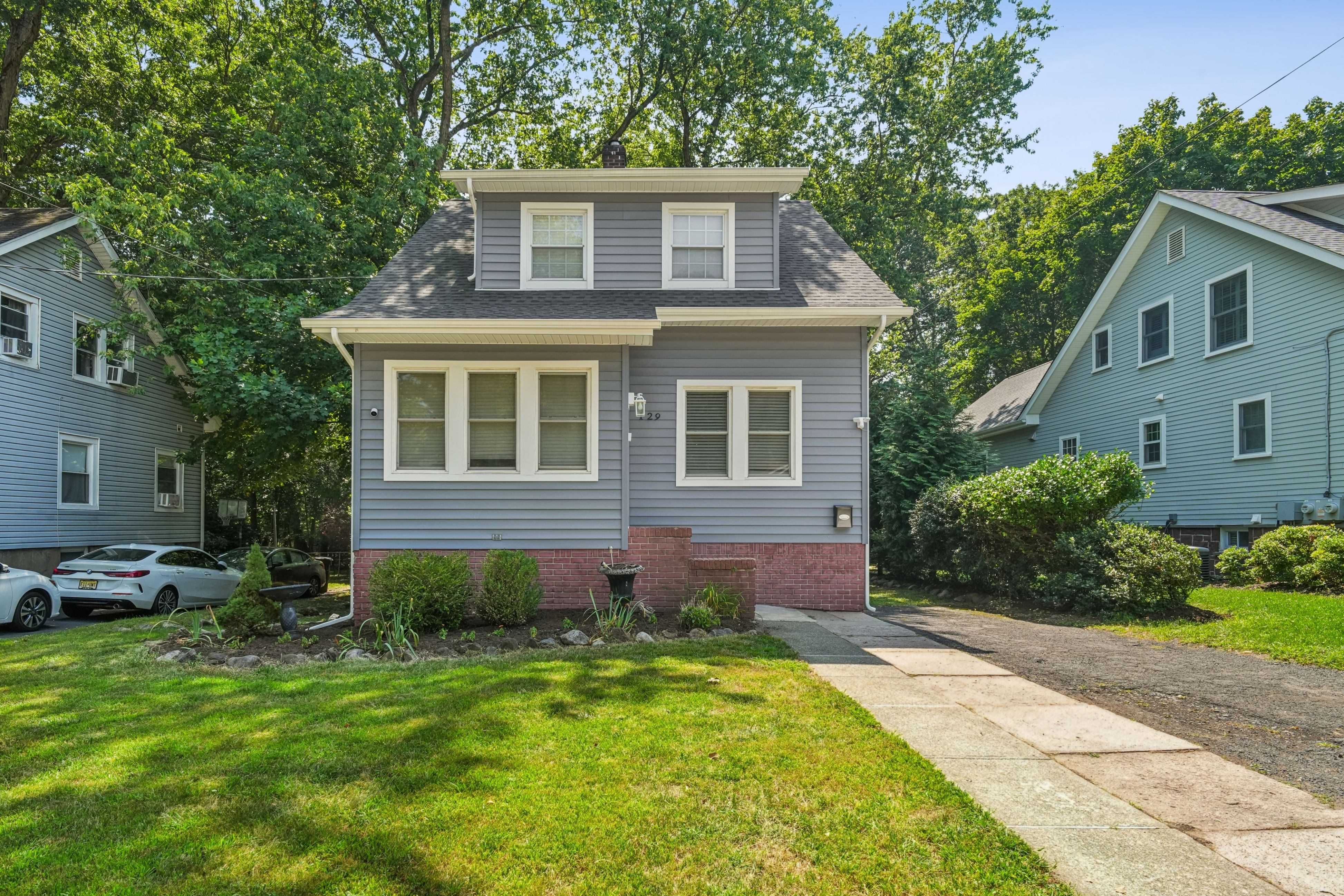 129 Lake Street 