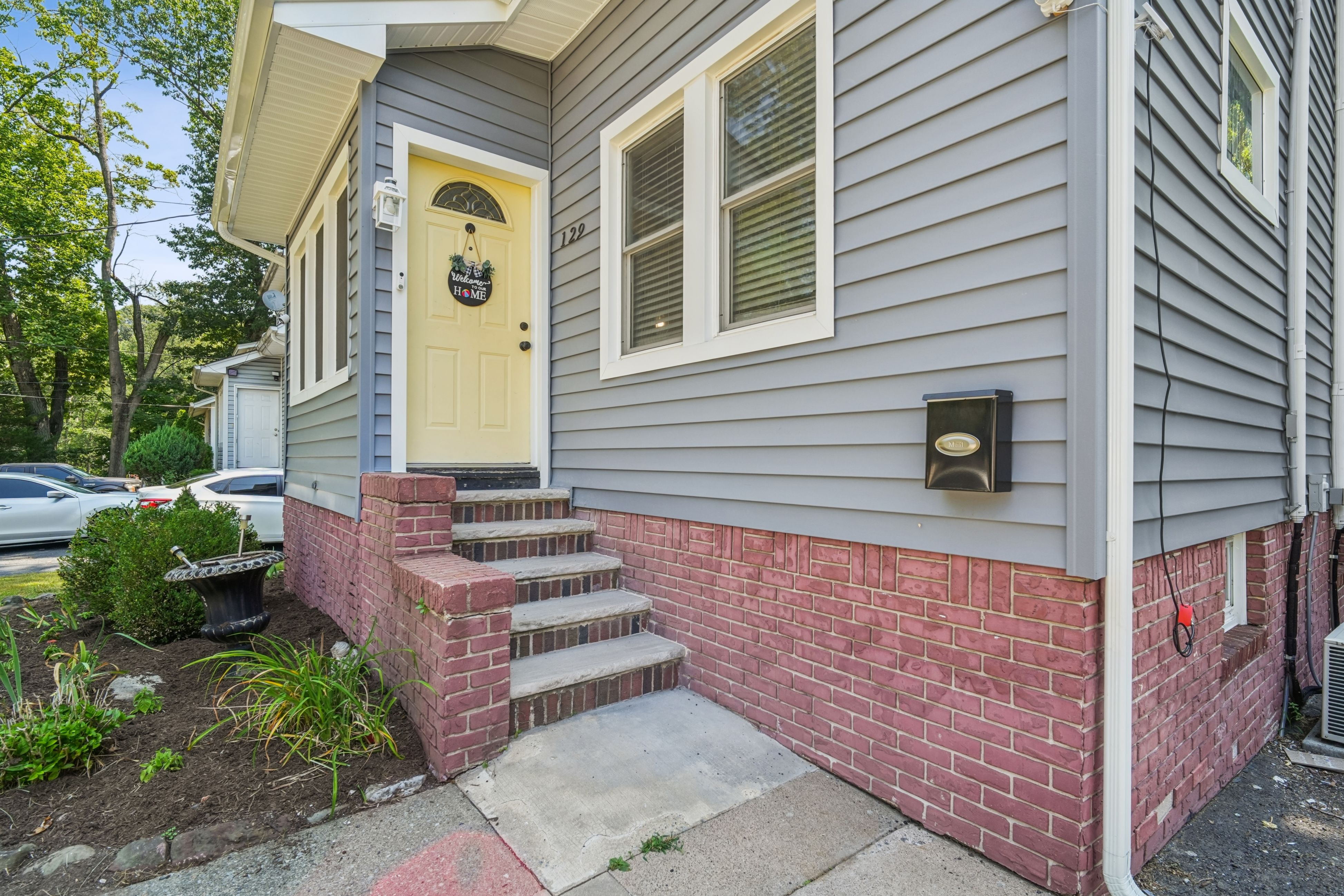 129 Lake Street 