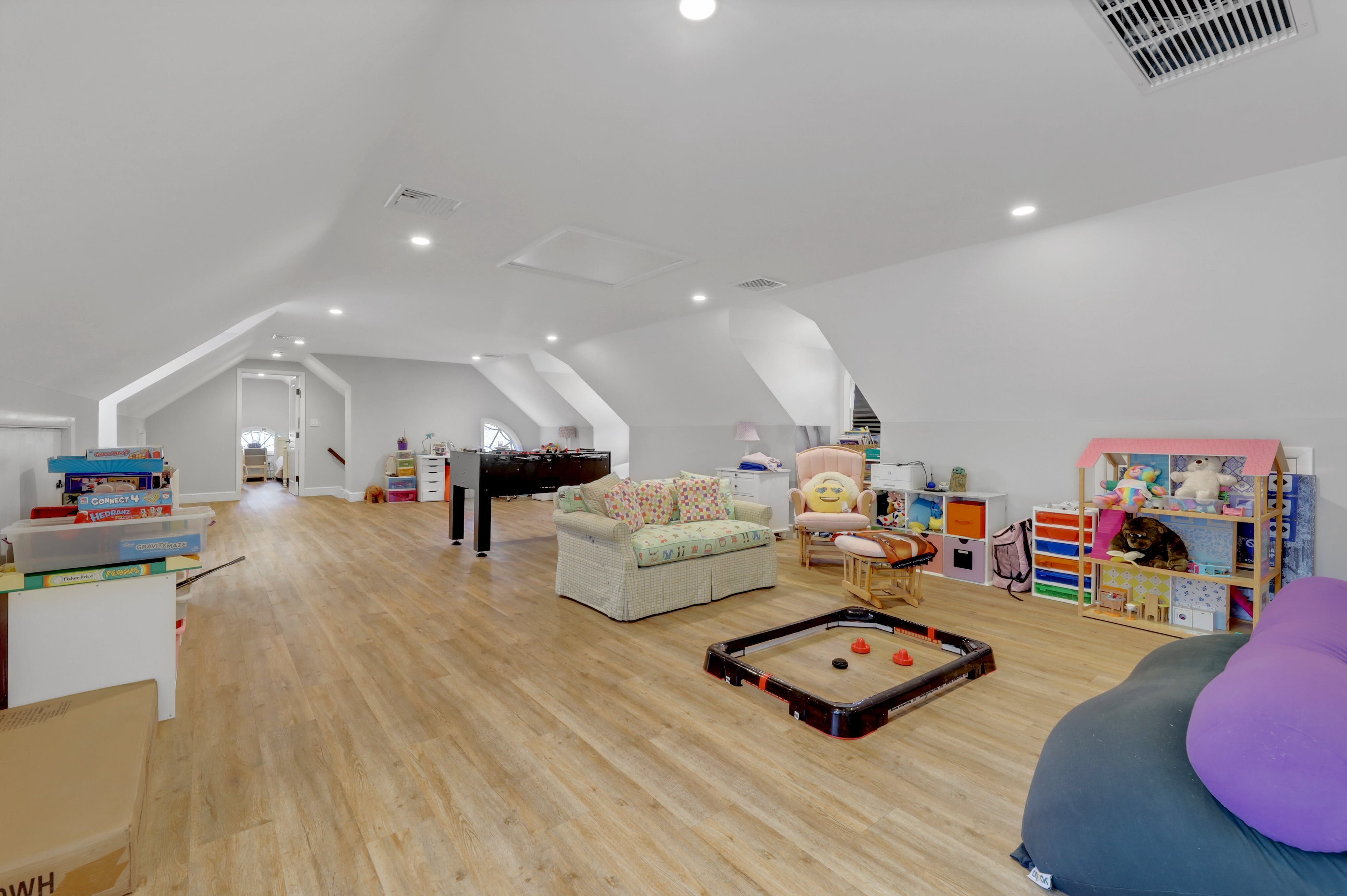 292 Maple Street