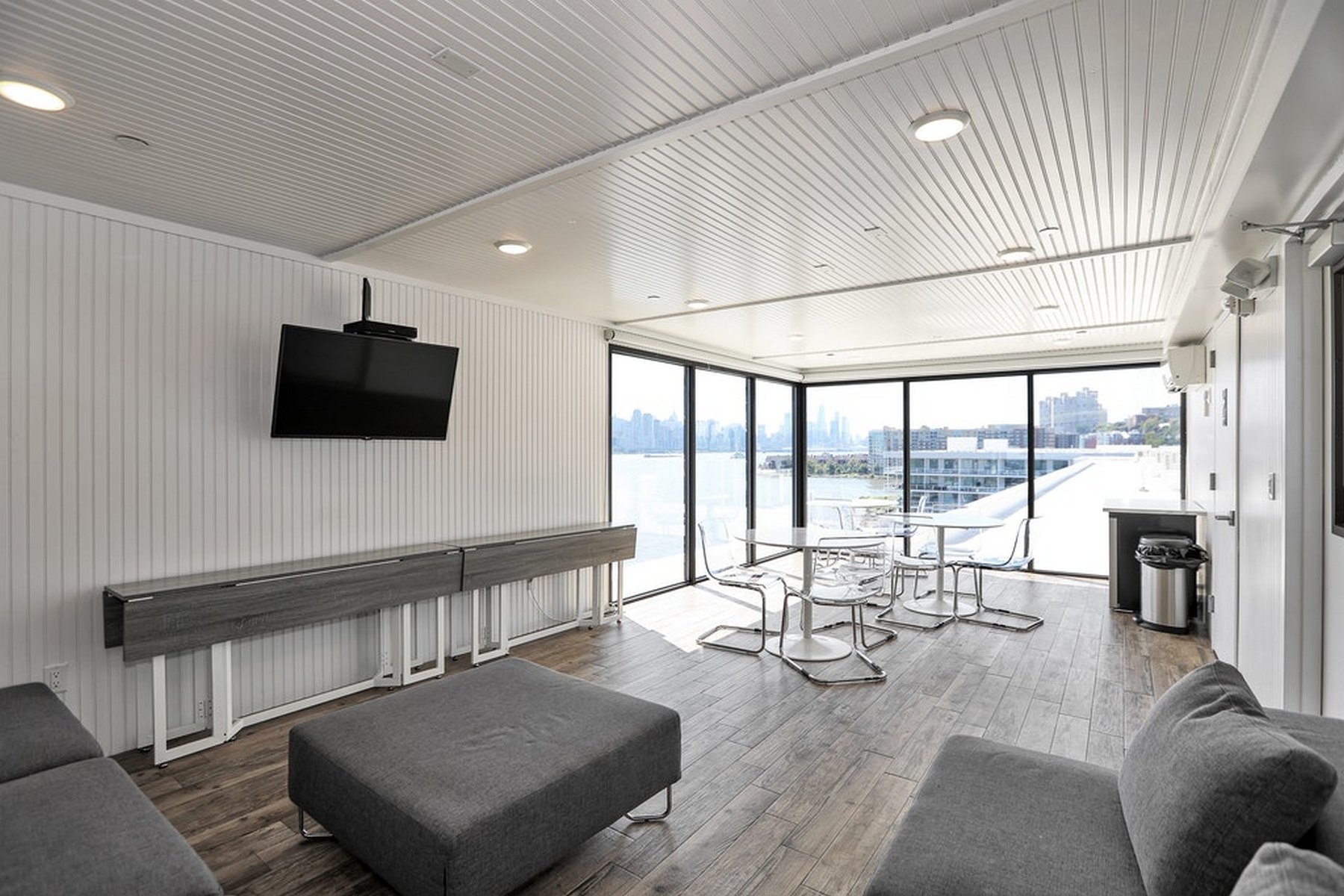 9 Somerset Lane #PH606-607 