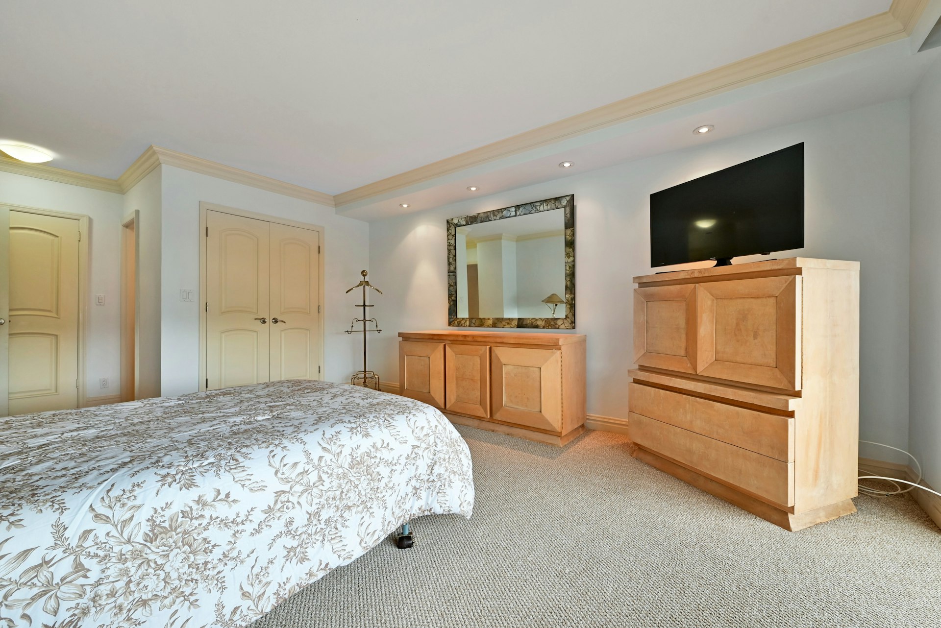 1530 Palisade Avenue 1L