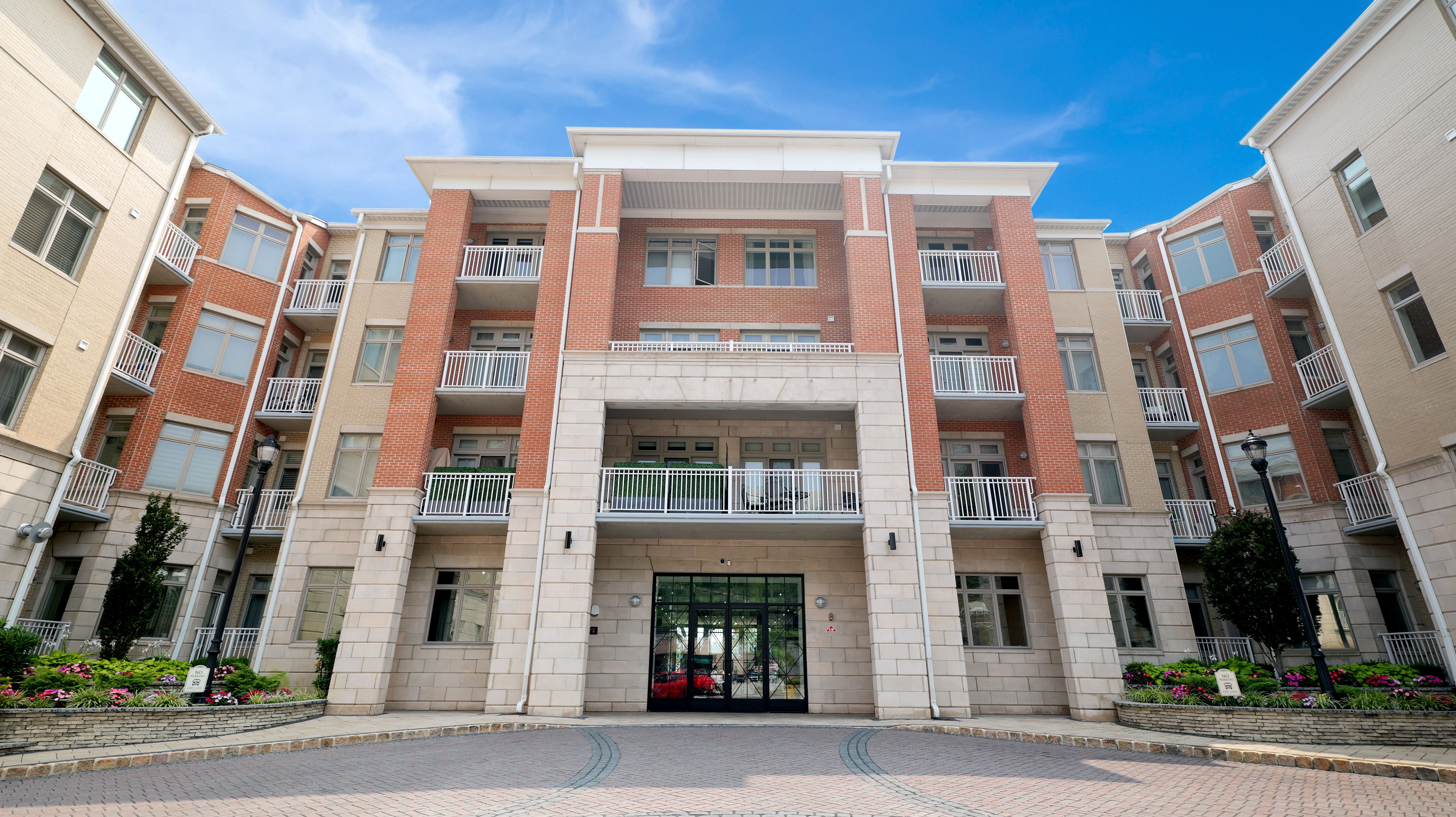 7400 River Rd #316 