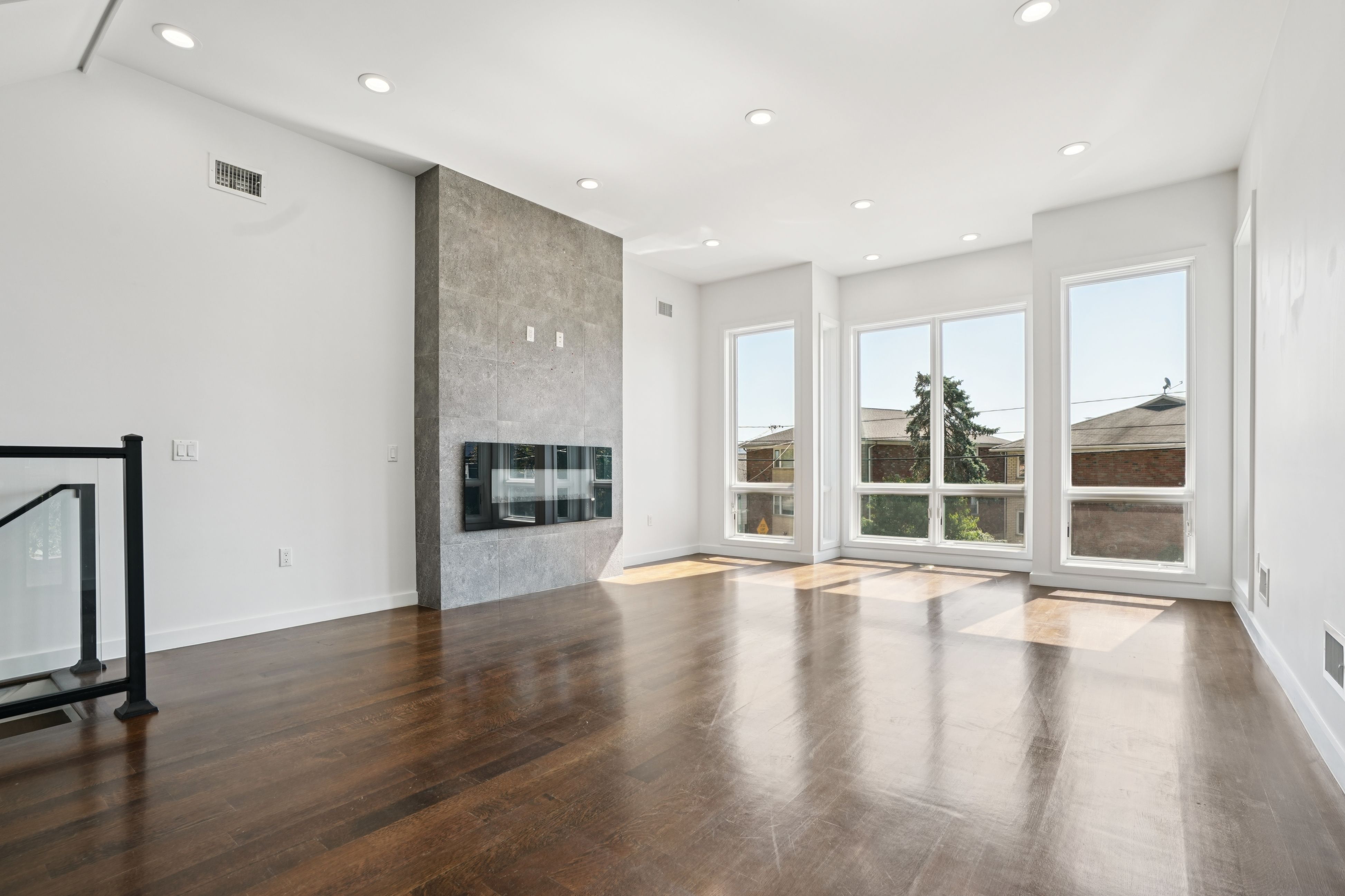 714 Undercliff Avenue Unit# 714