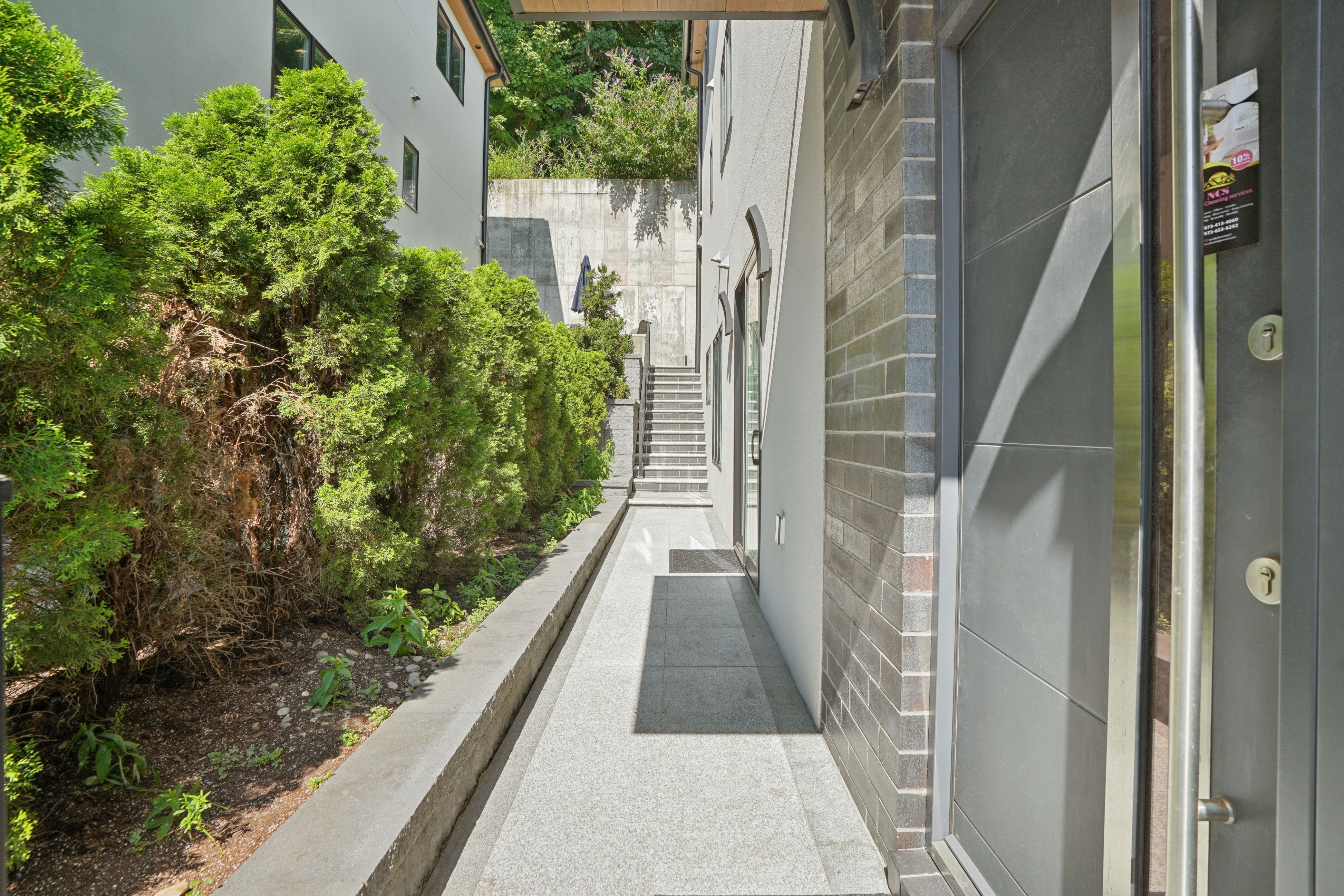 714 Undercliff Avenue Unit# 714