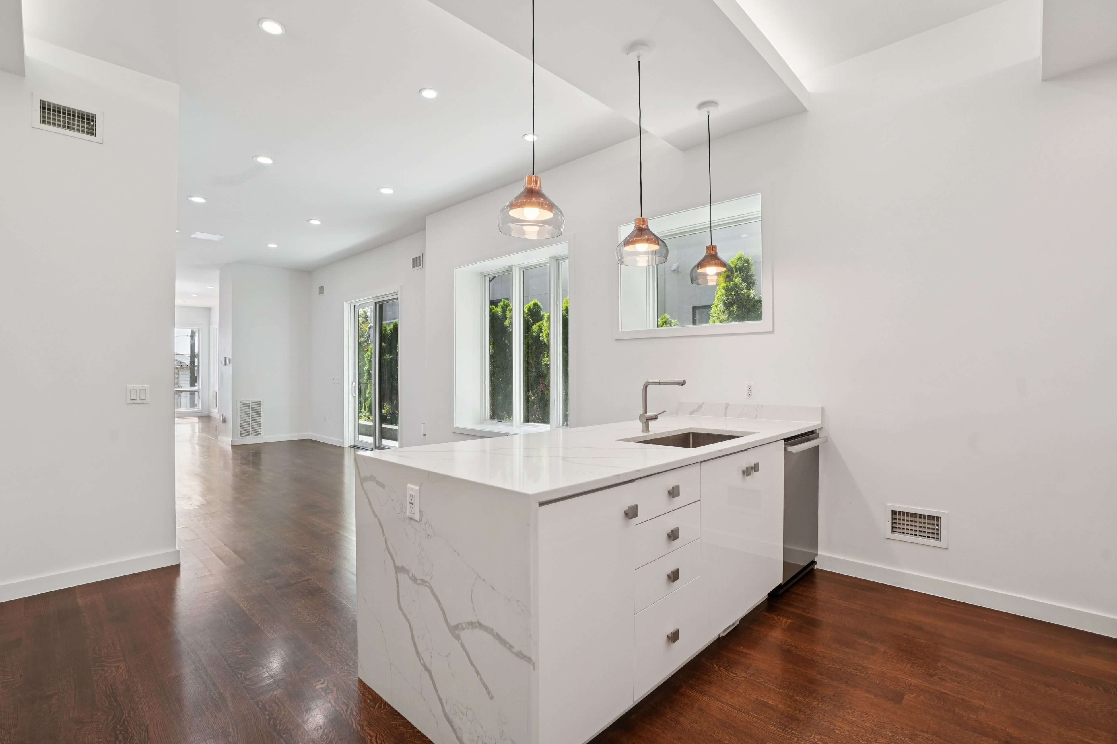 714 Undercliff Avenue Unit# 714