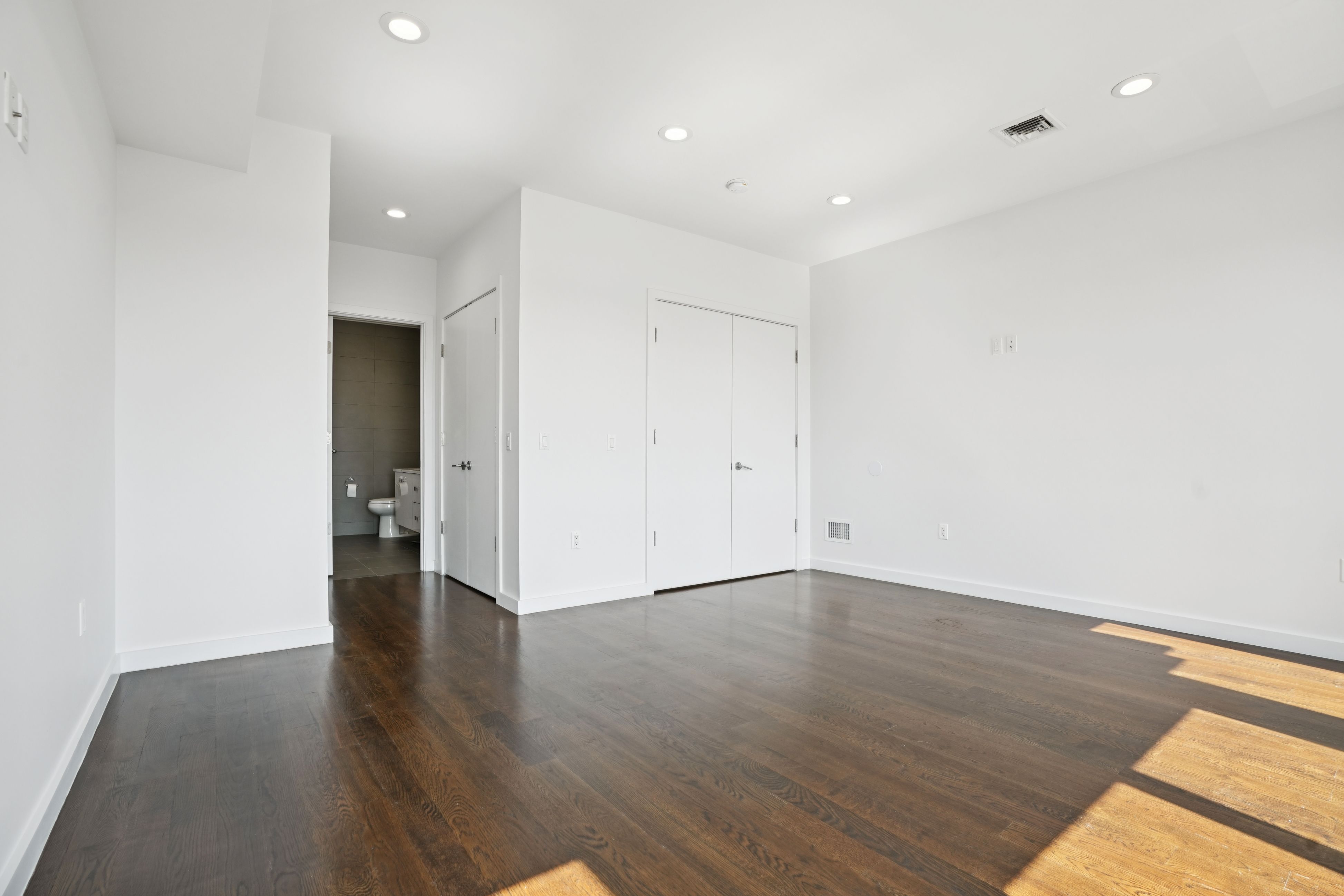 714 Undercliff Avenue Unit# 714