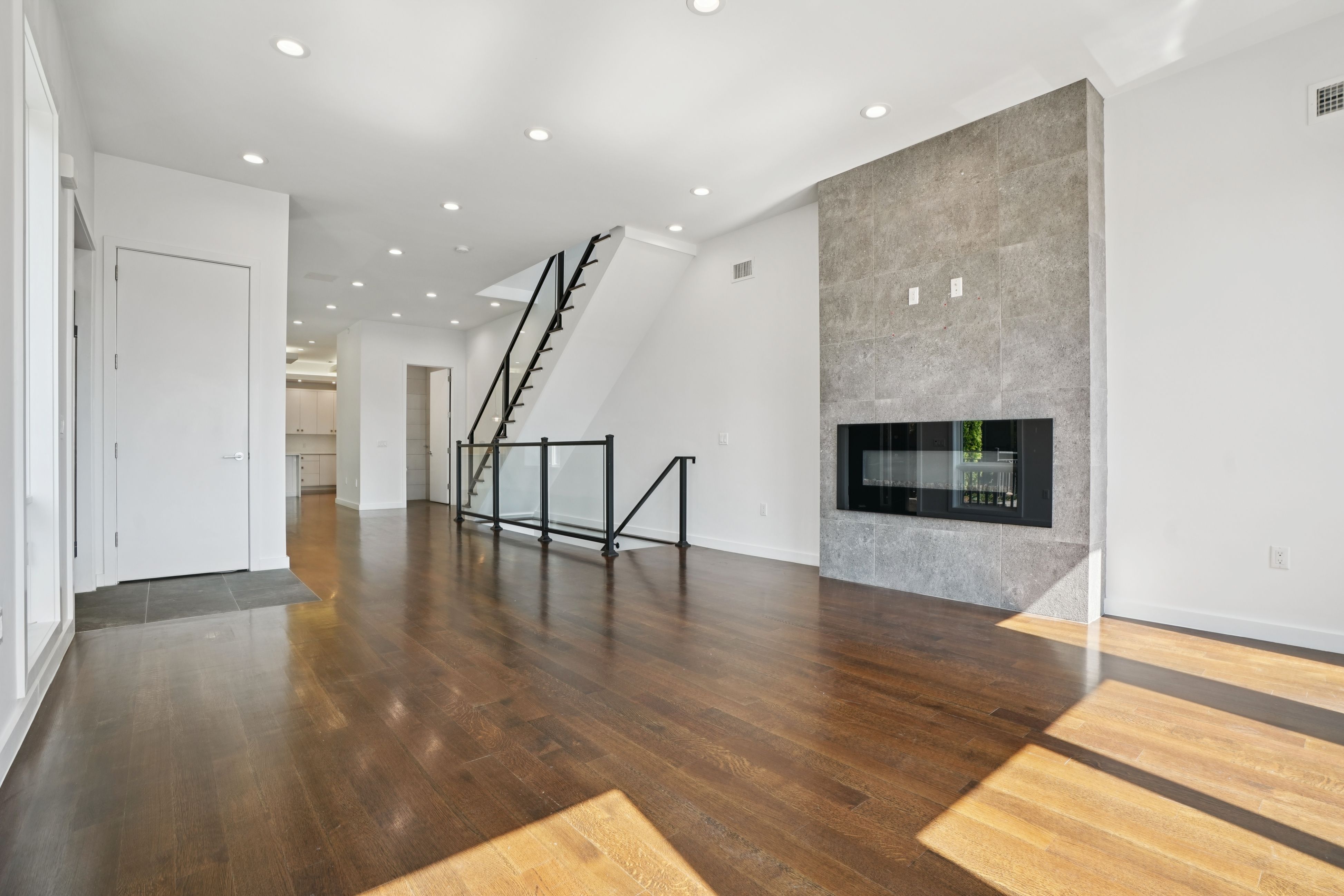 714 Undercliff Avenue Unit# 714