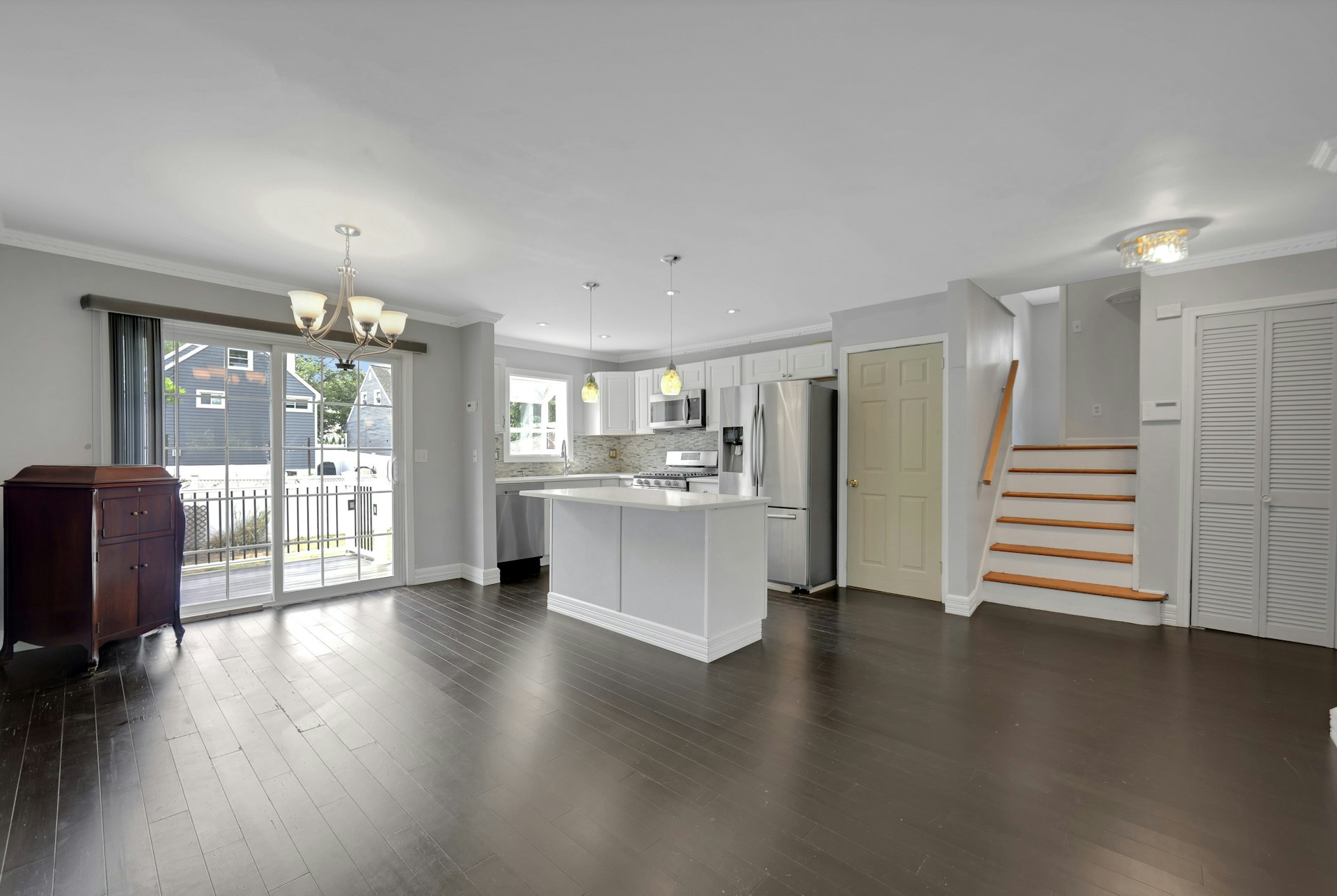 556 Sandra Place 