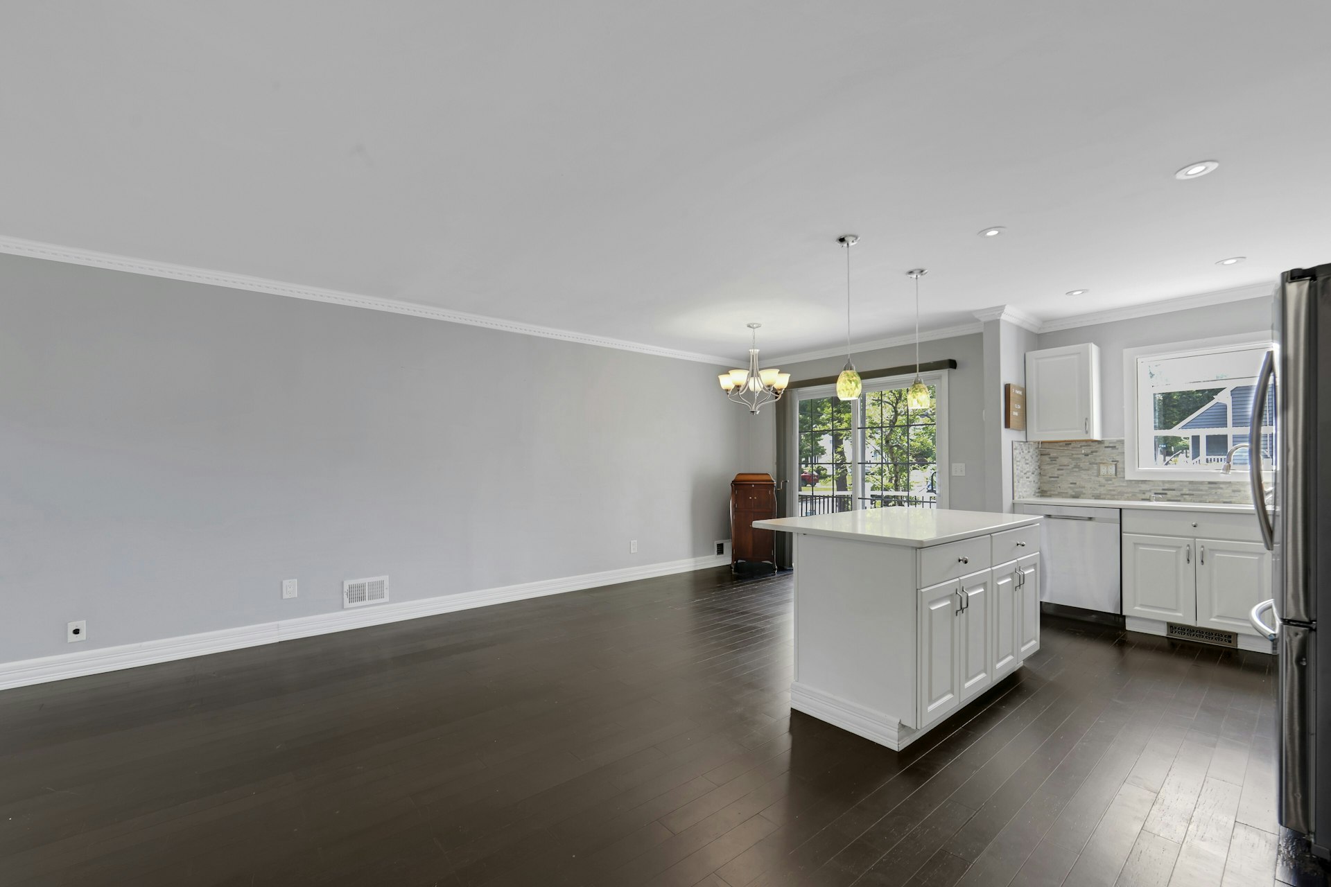 556 Sandra Place 