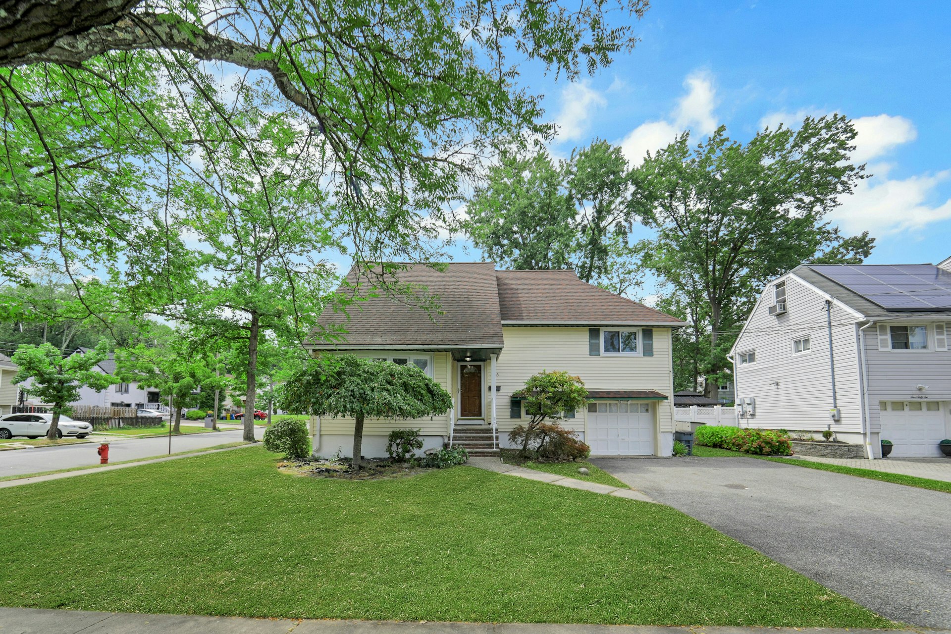 556 Sandra Place 