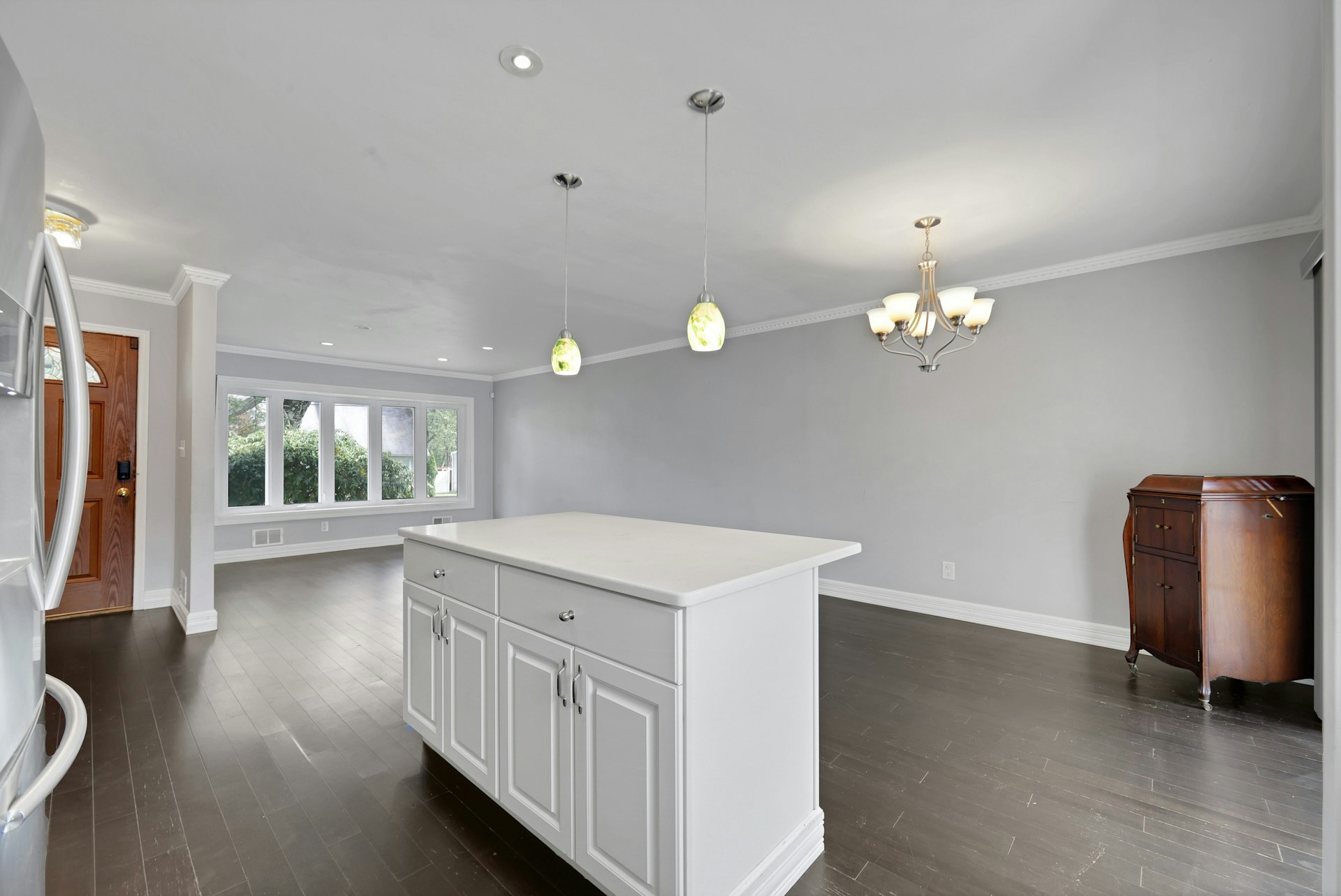 556 Sandra Place 