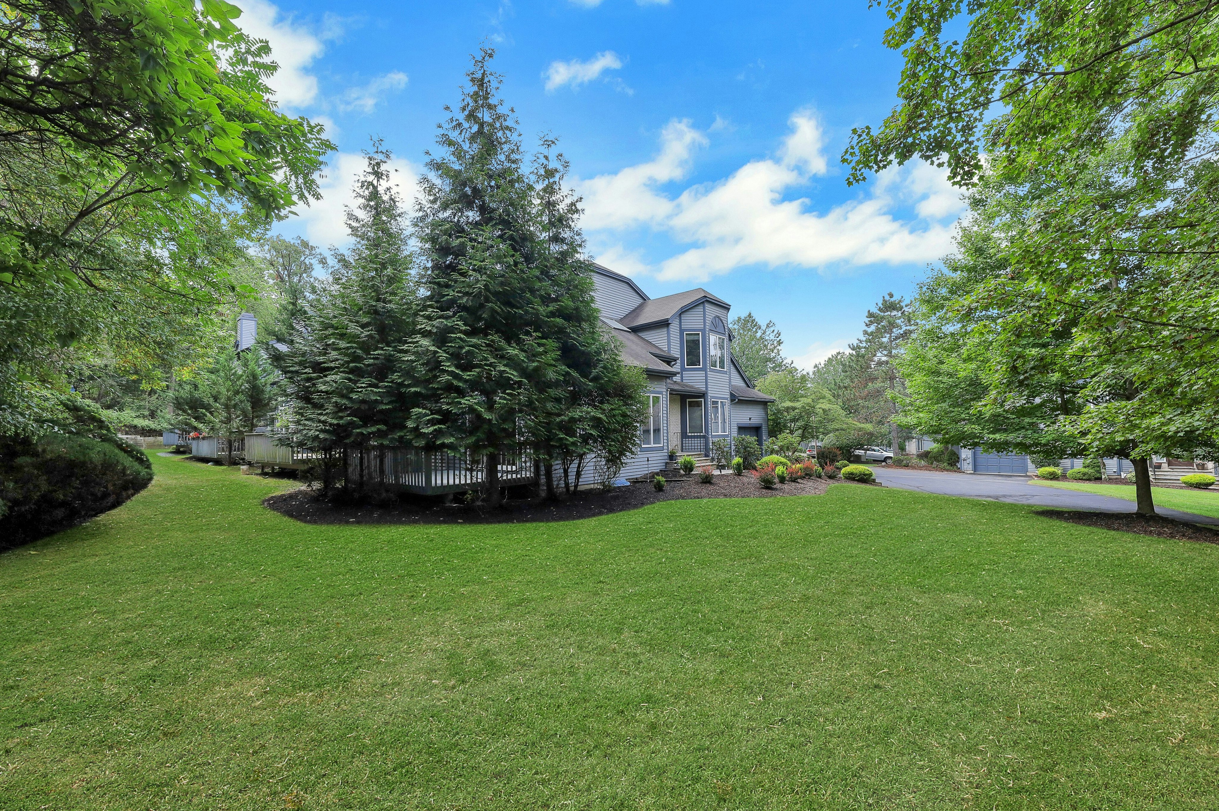 24 Fair Ridge Court 