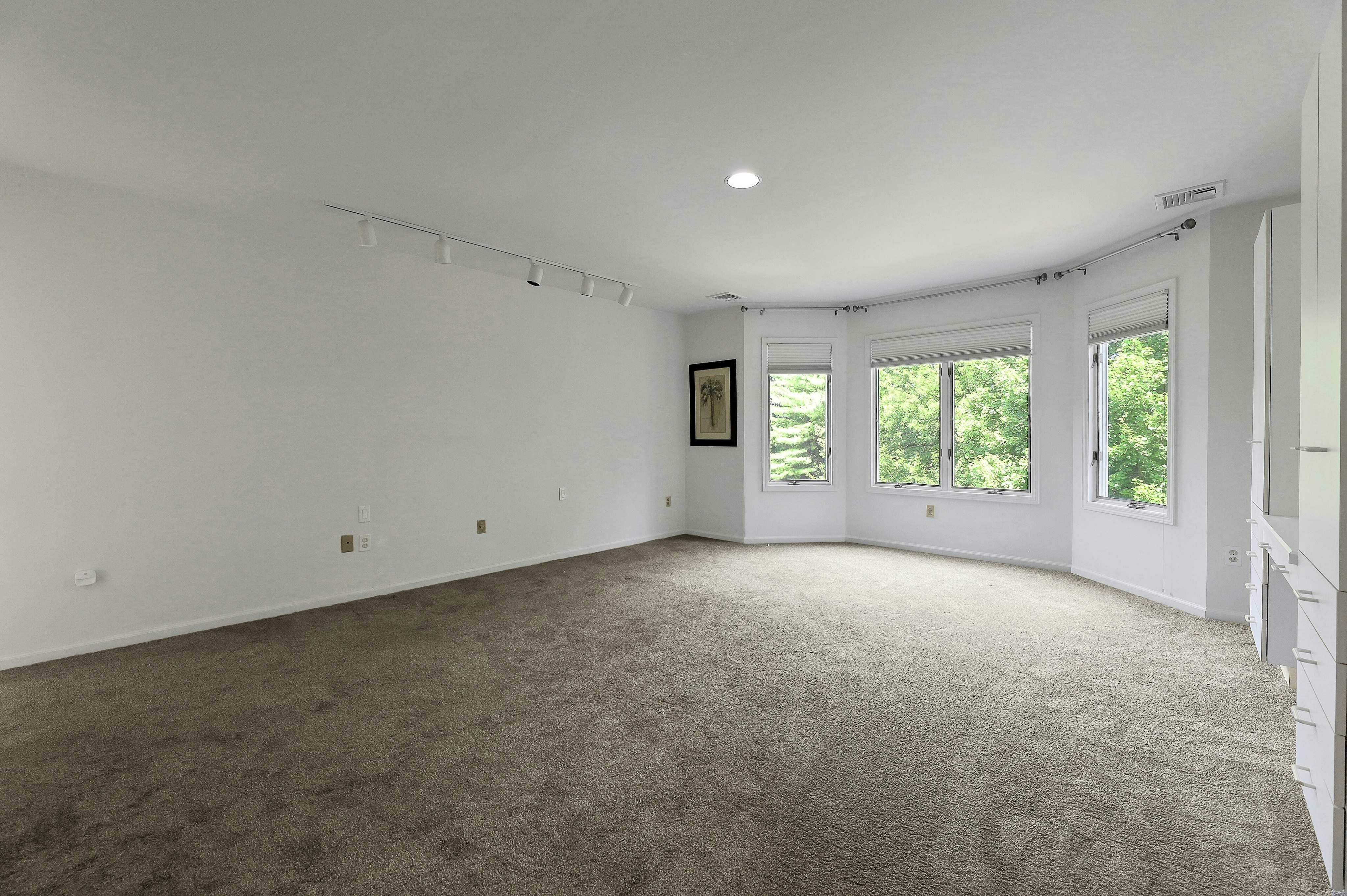 24 Fair Ridge Court 
