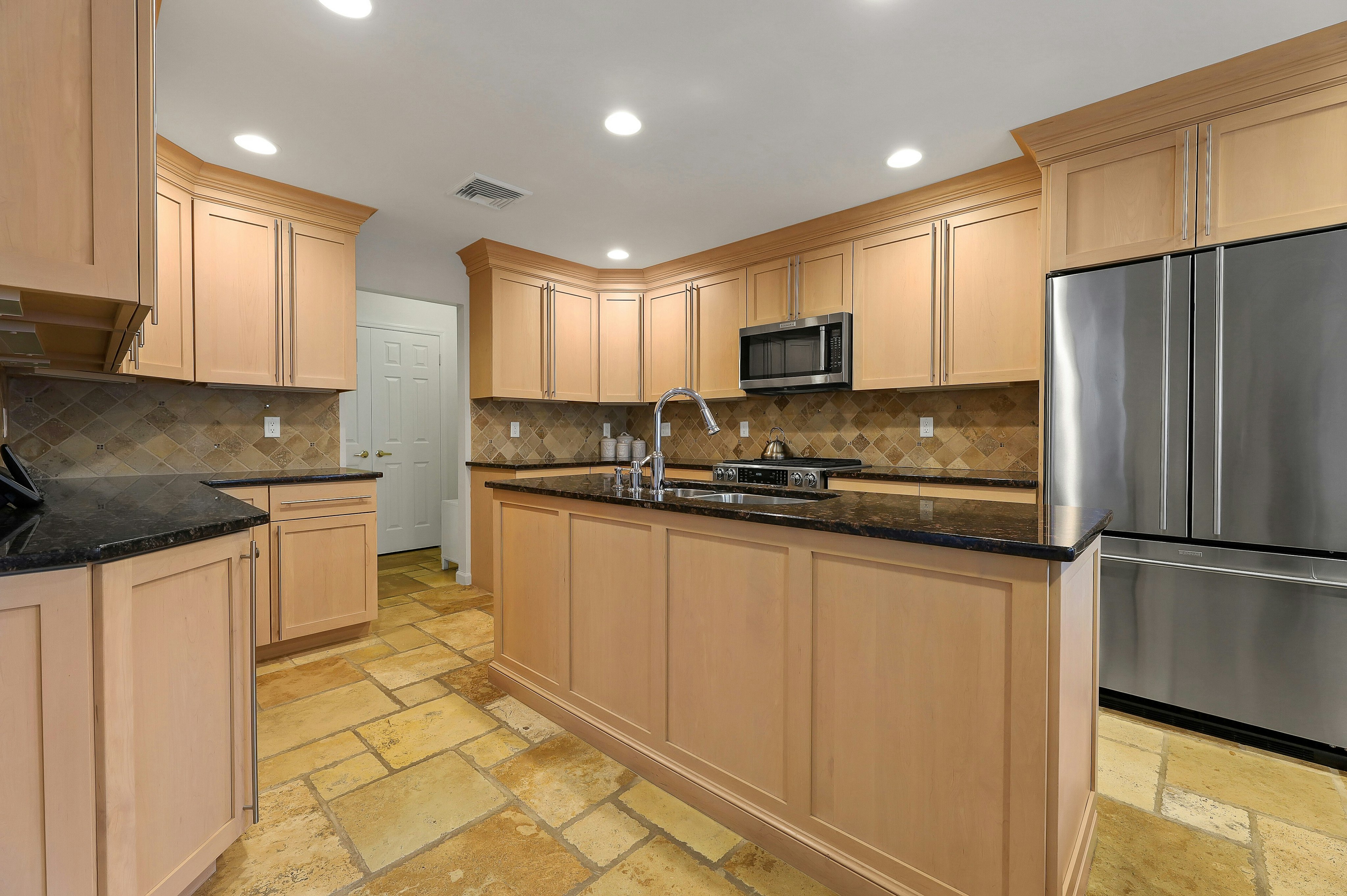 24 Fair Ridge Court 
