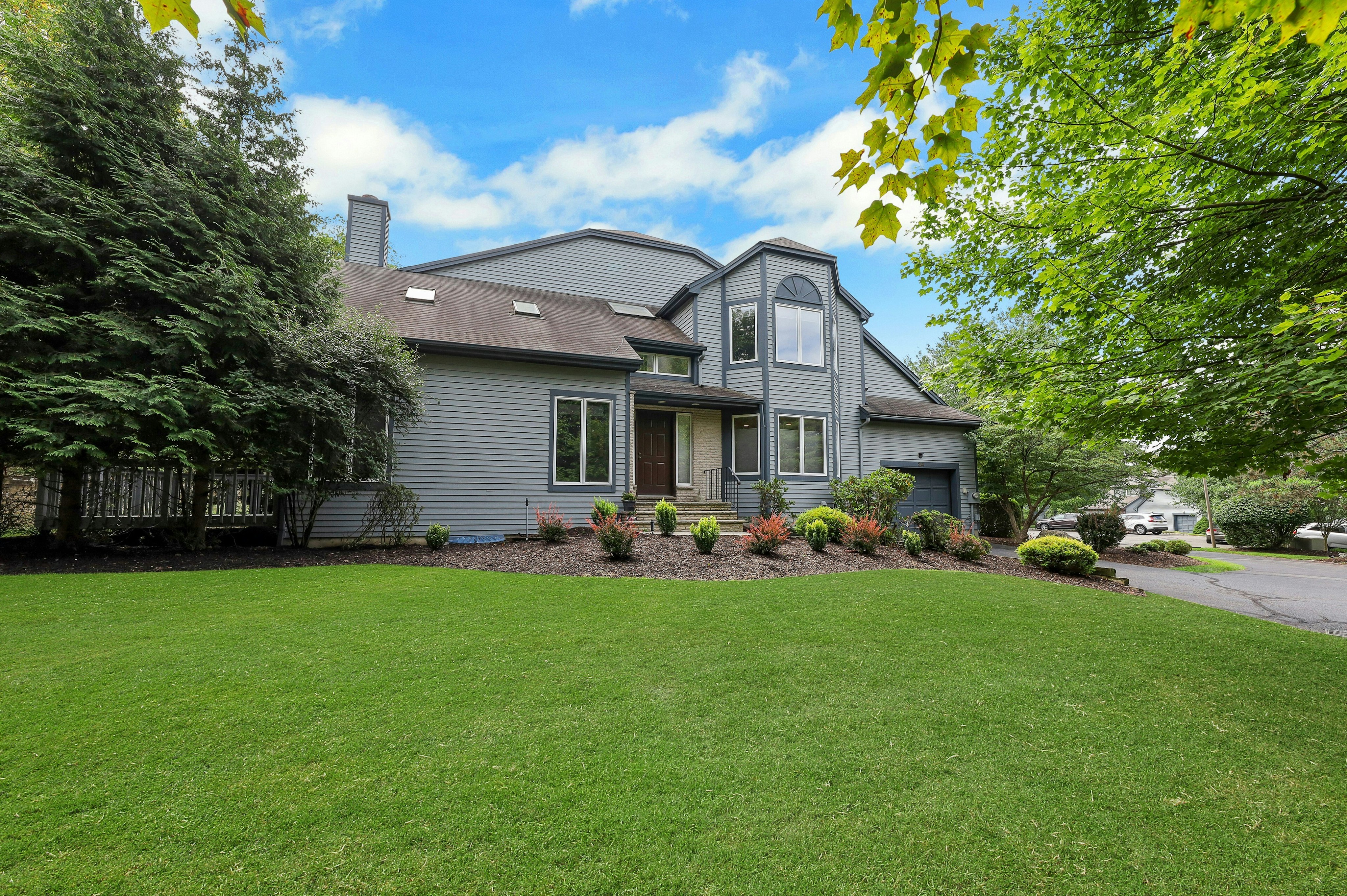 24 Fair Ridge Court 