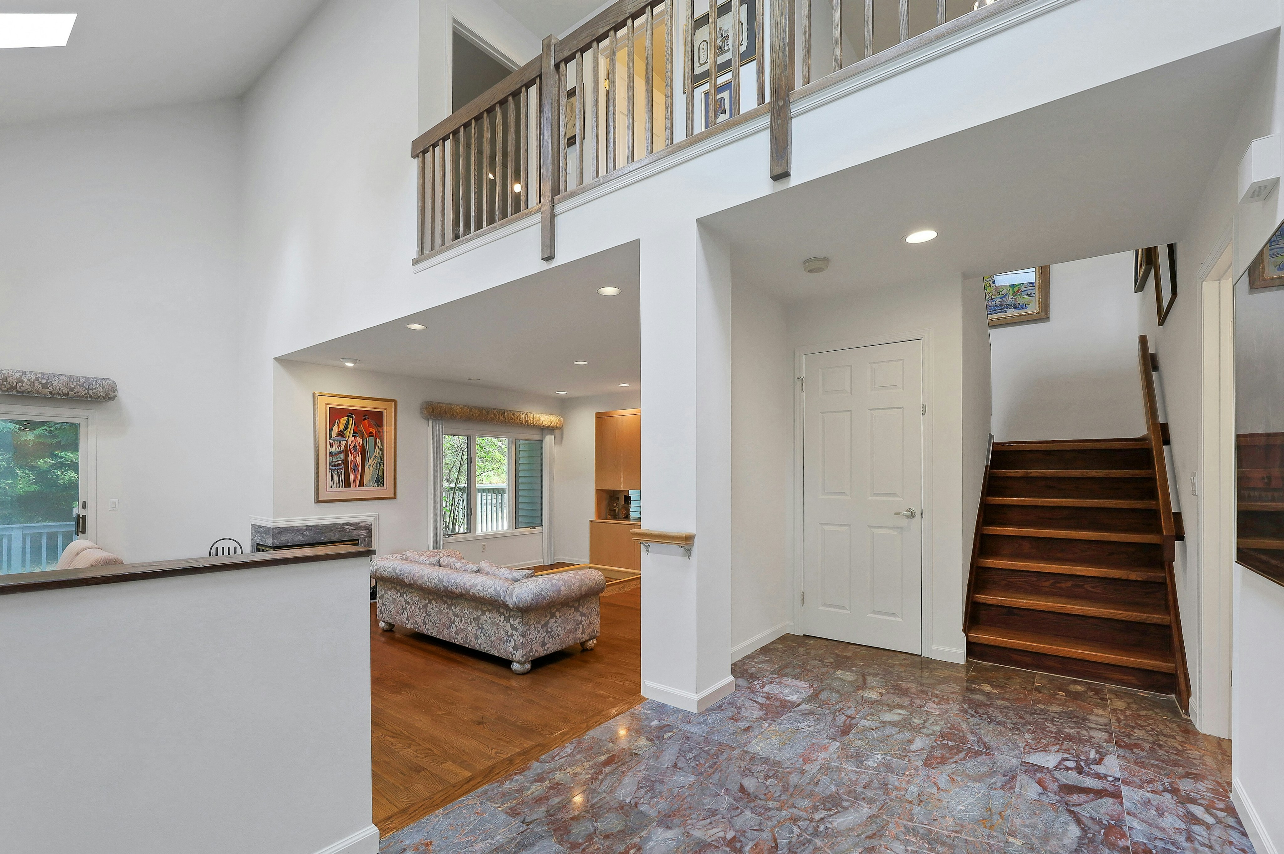 24 Fair Ridge Court 