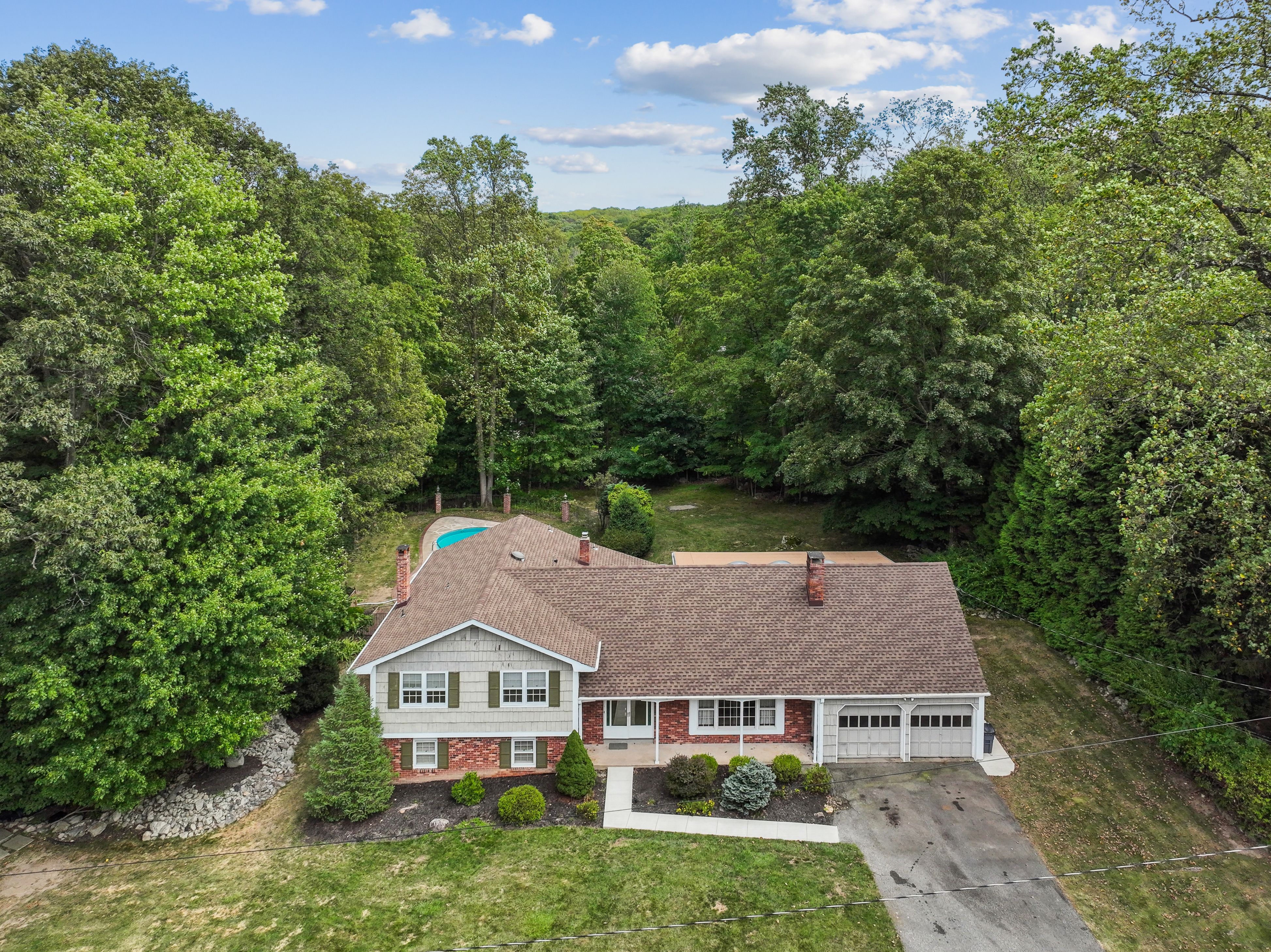 5 Powderhorn Drive 