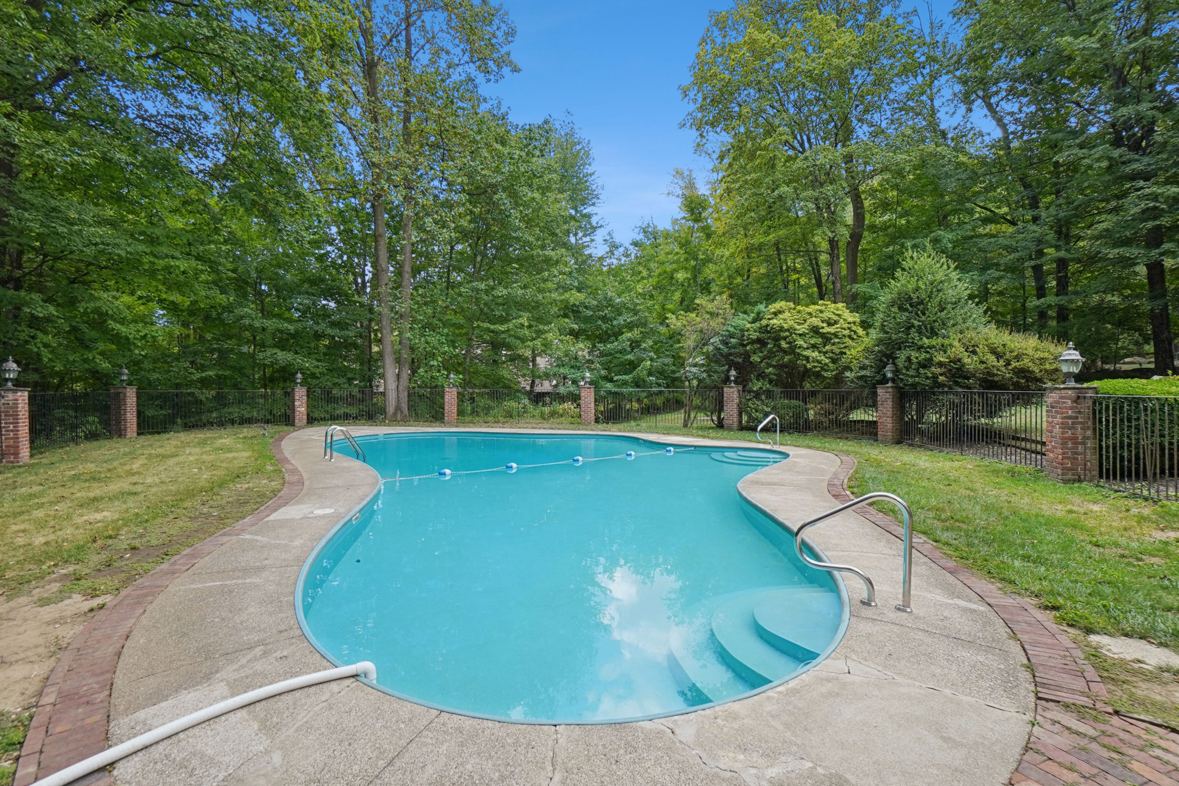 5 Powderhorn Drive 