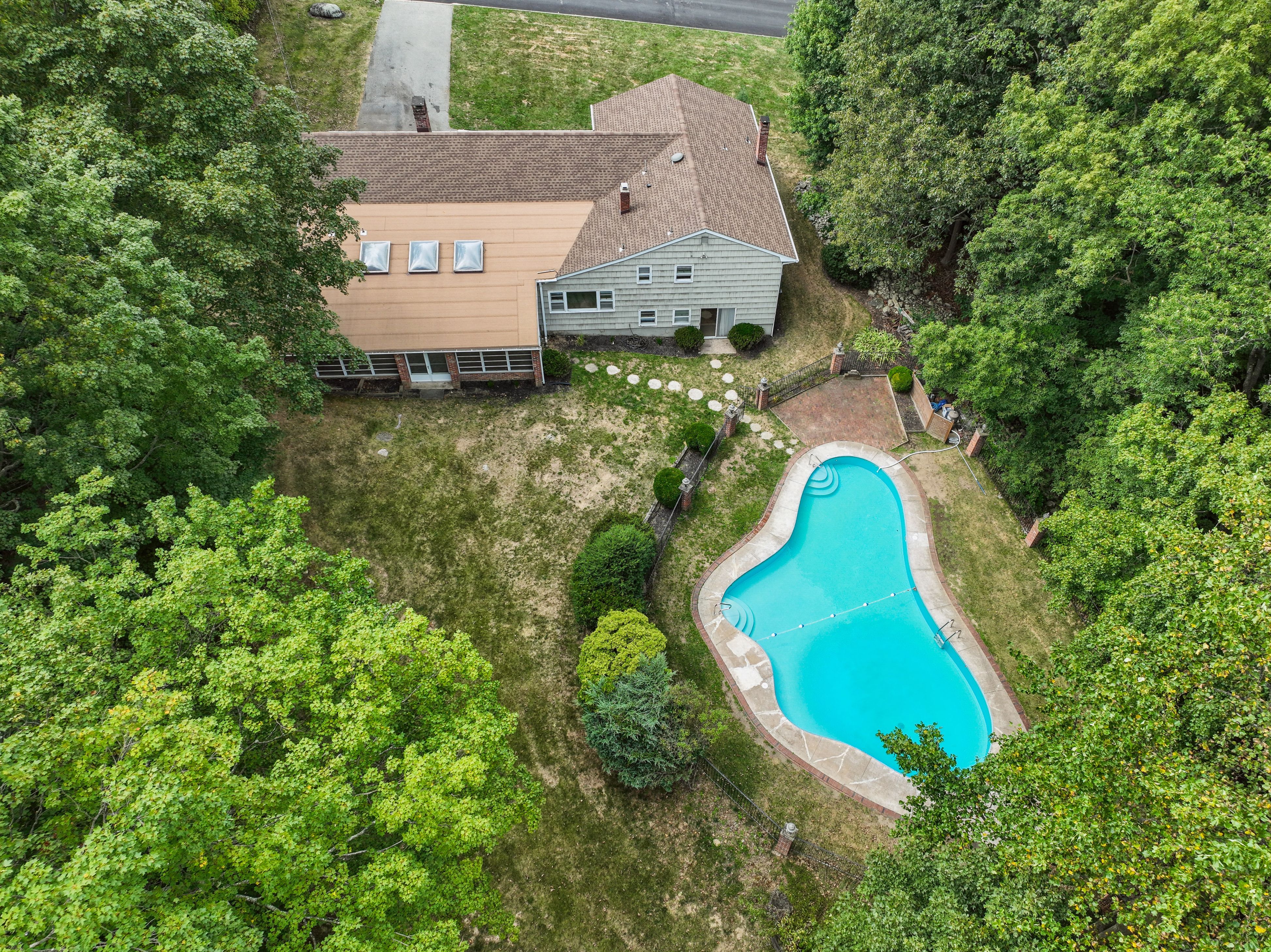 5 Powderhorn Drive 