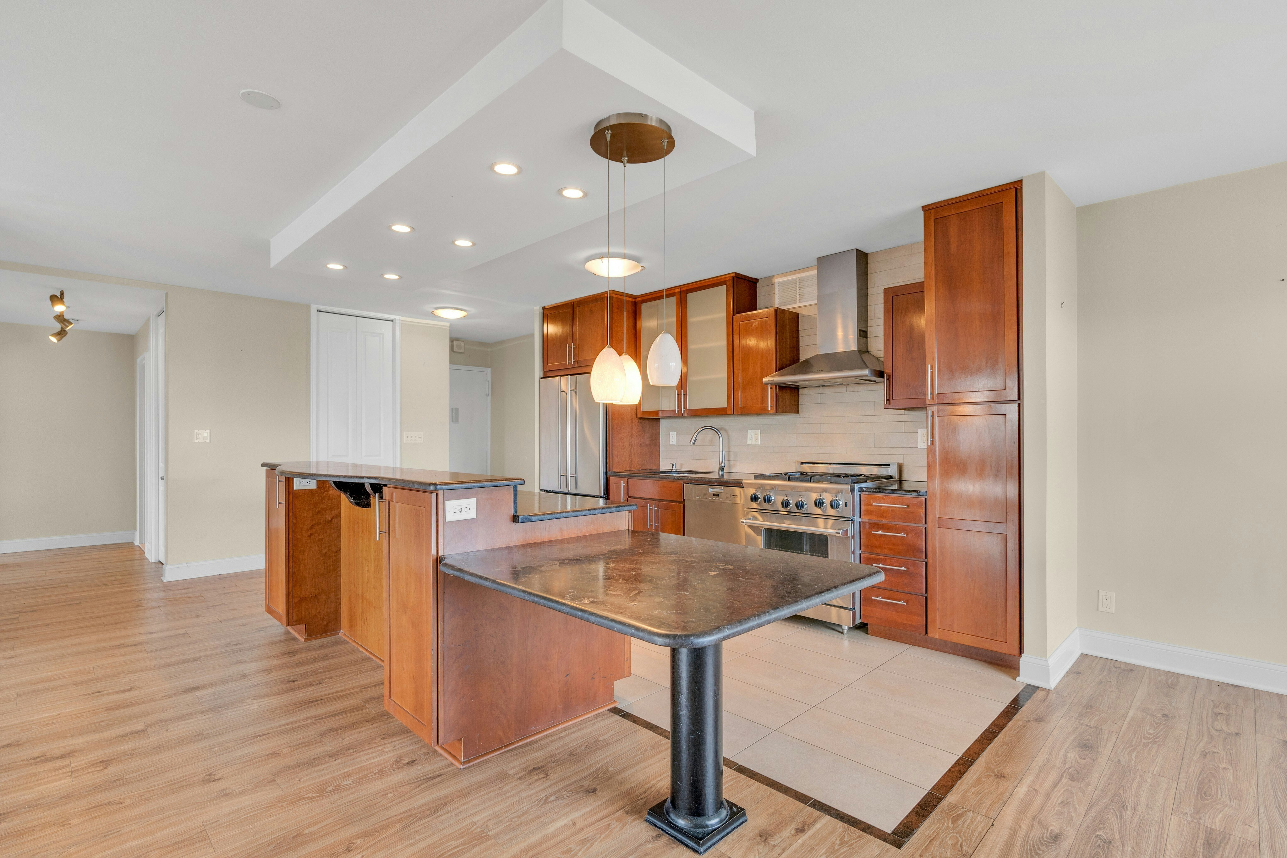 2000 Linwood Avenue #21S 