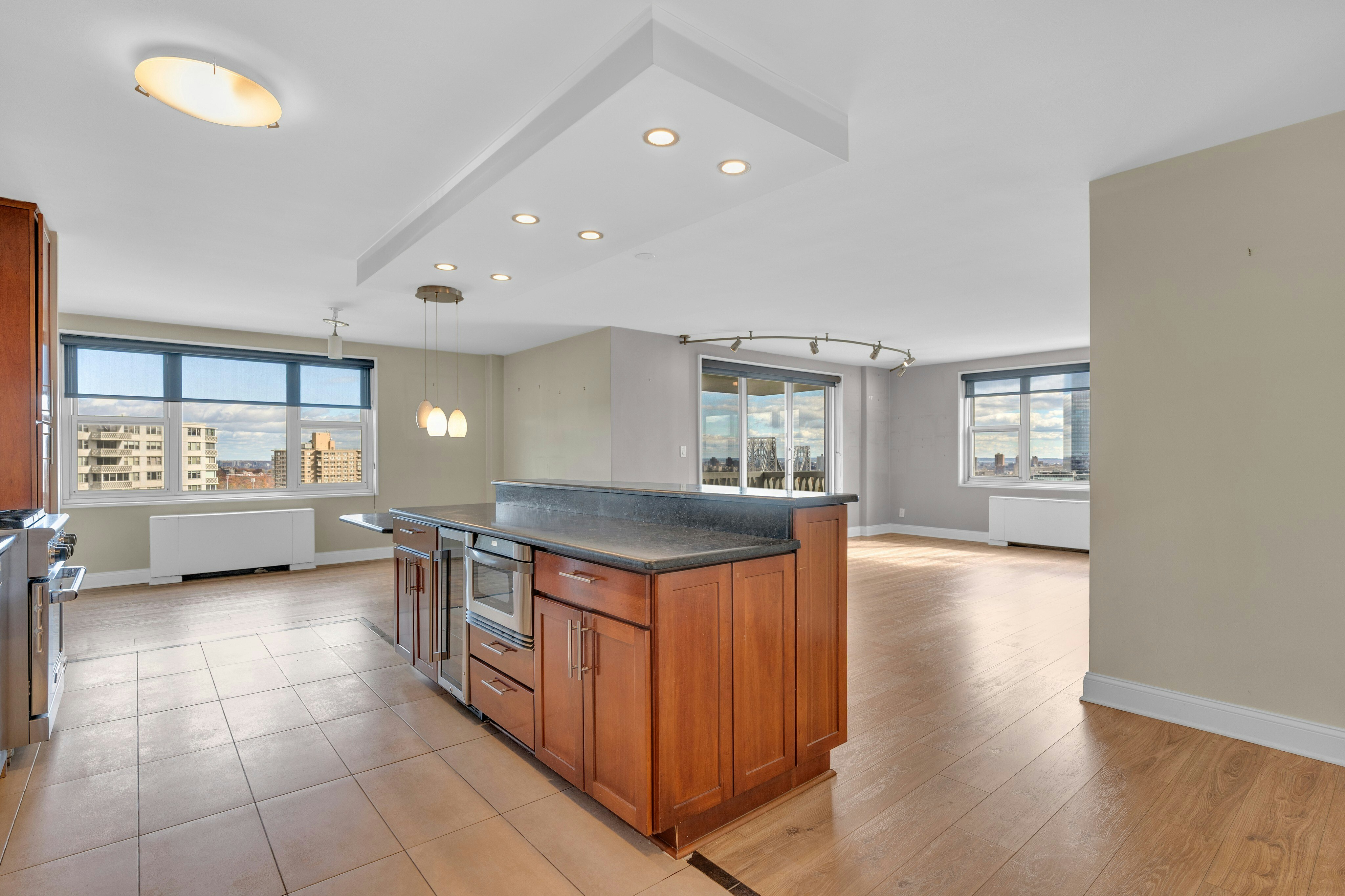 2000 Linwood Avenue #21S 