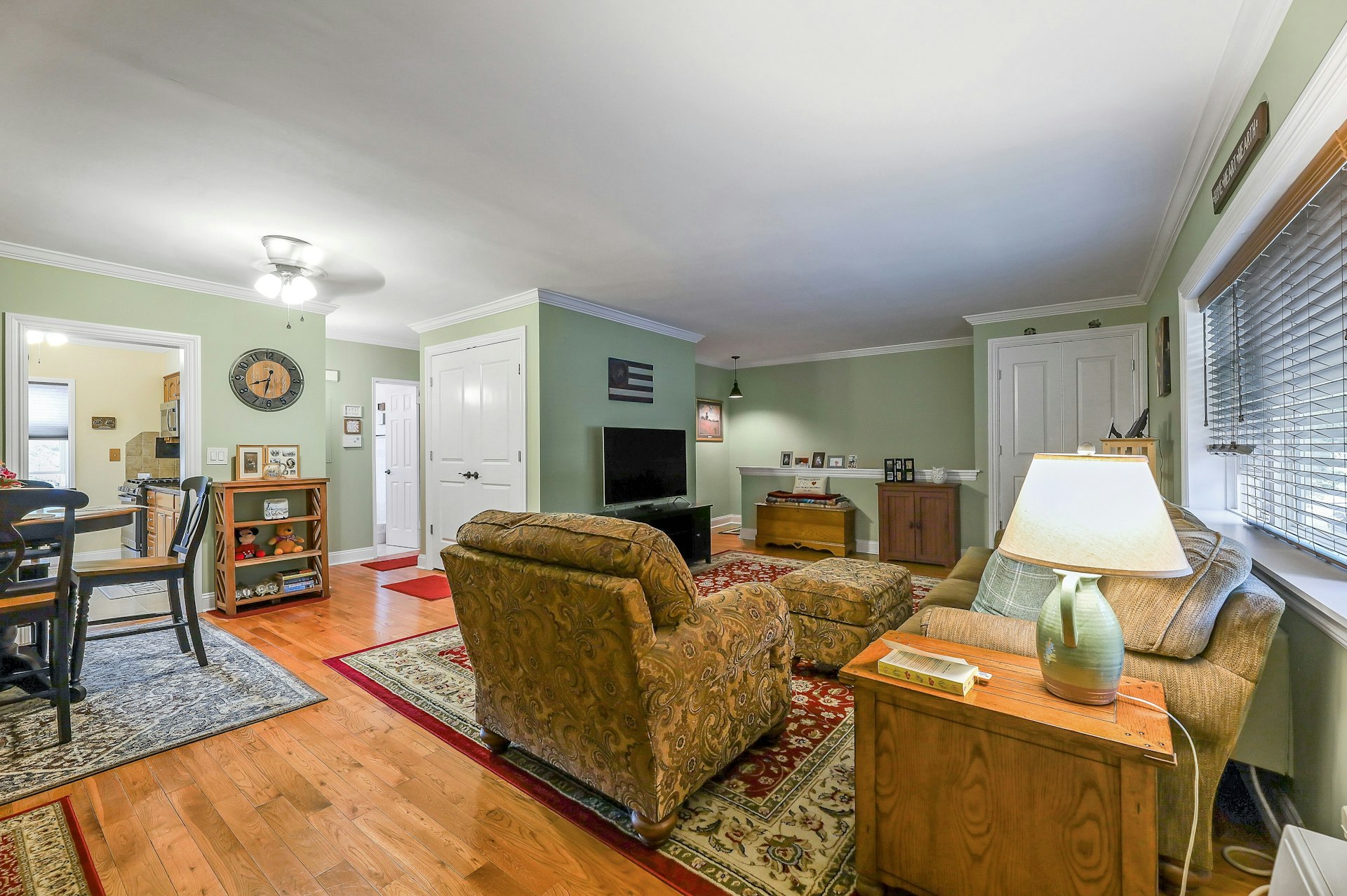 76 Franklin Ave Unit B