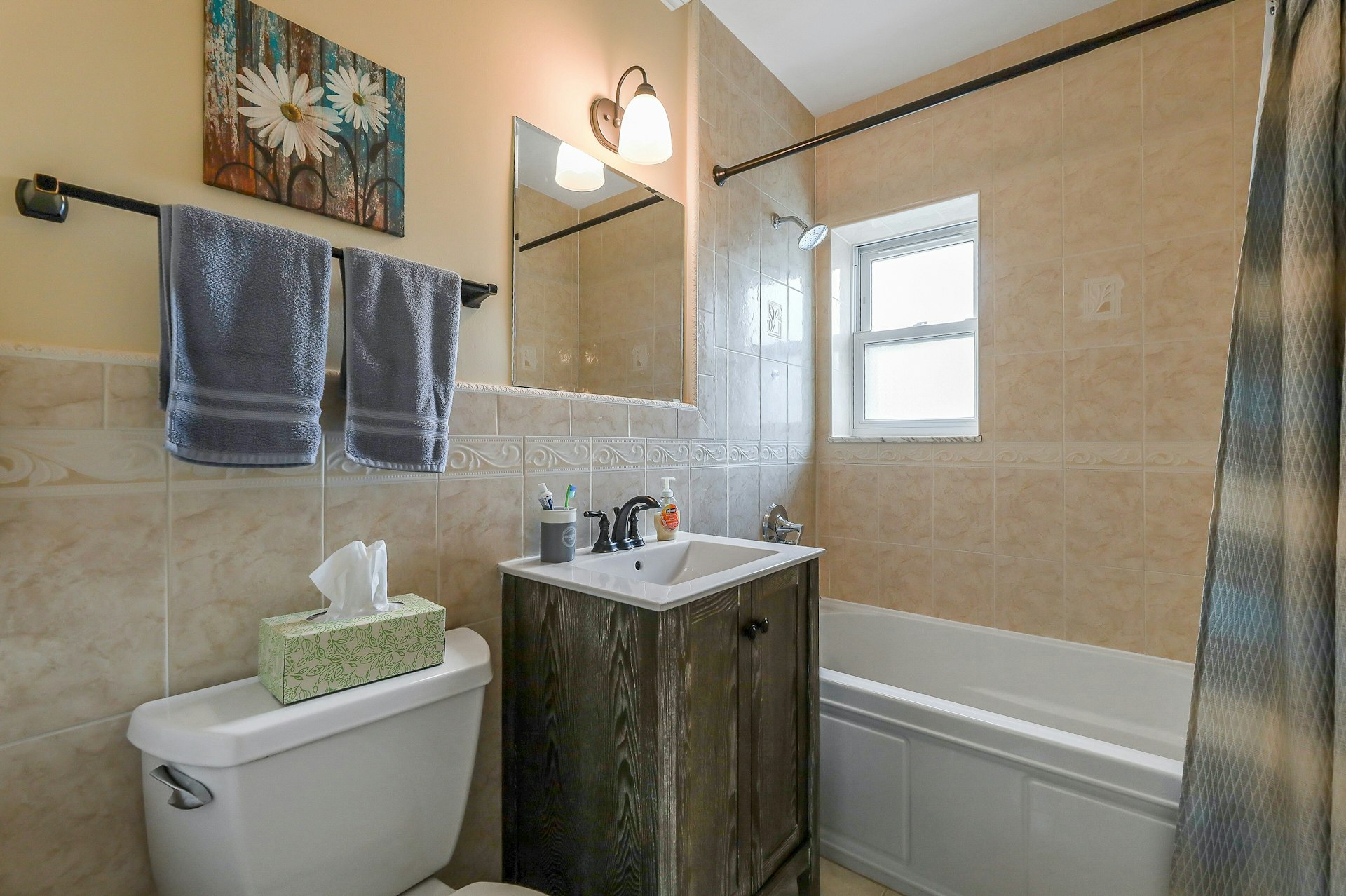 76 Franklin Ave Unit B