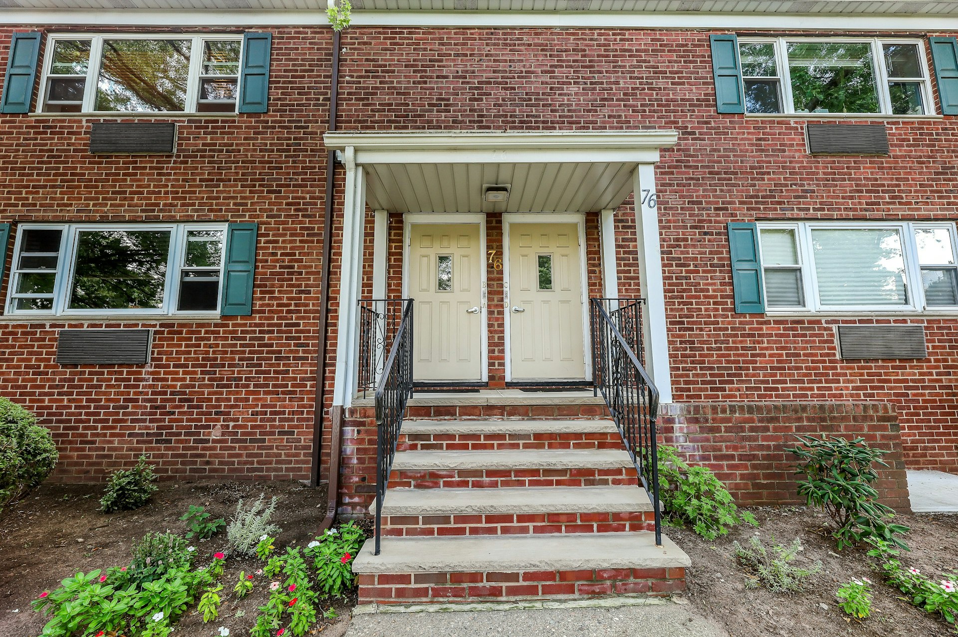 76 Franklin Ave Unit B